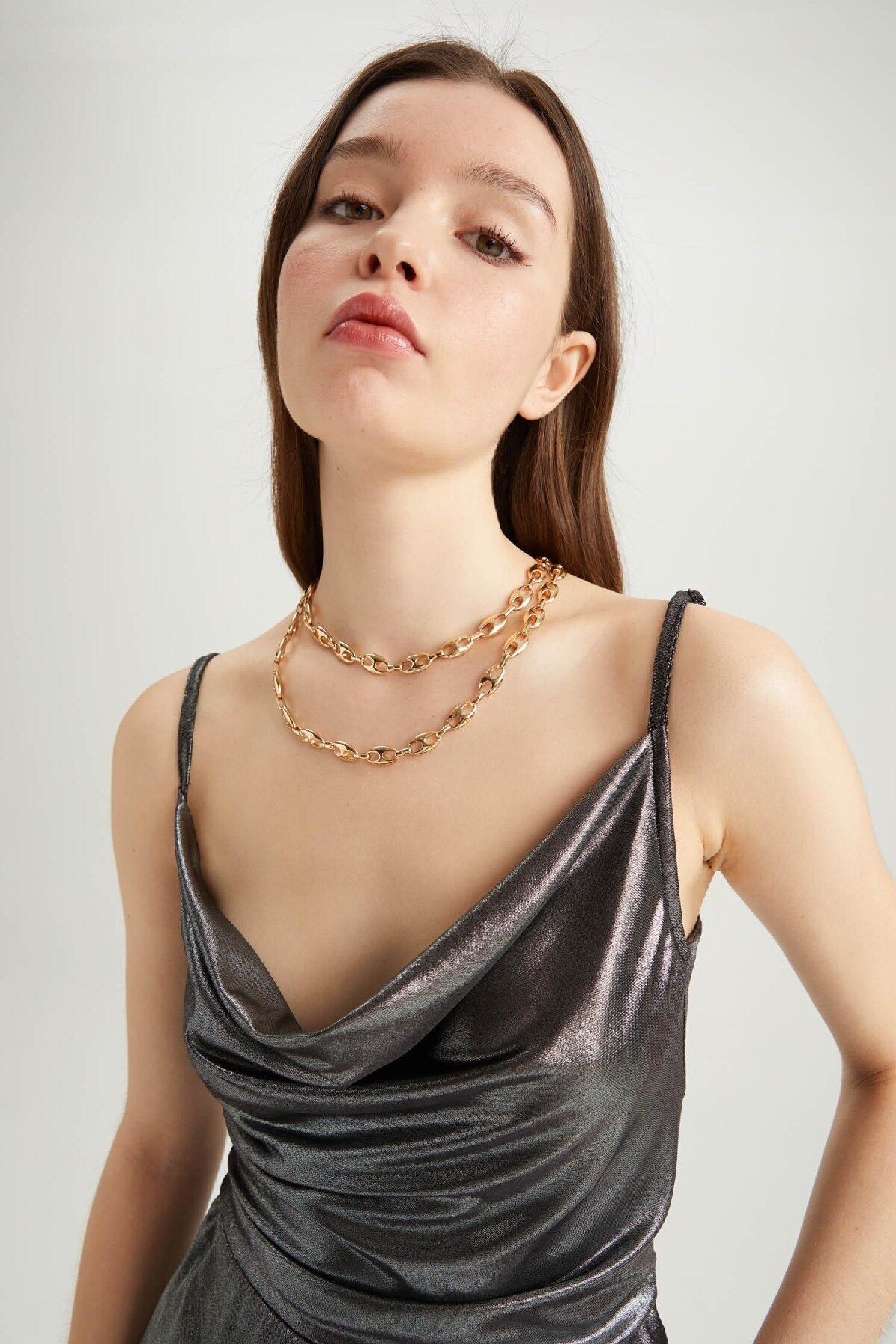 DeFacto-Regular Fit Degaje Collar with Ip Strap Shiny Blouse Z4392az22wn 8