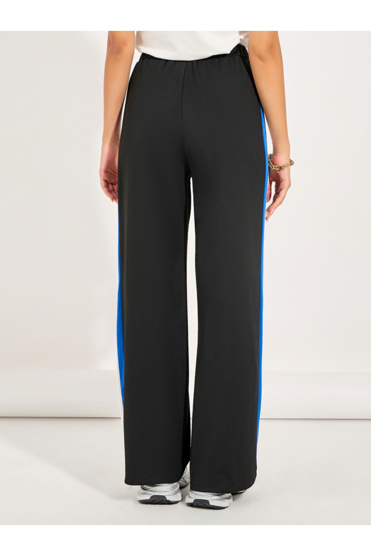 Styli-High Rise Contrast Side Striped Pants 4