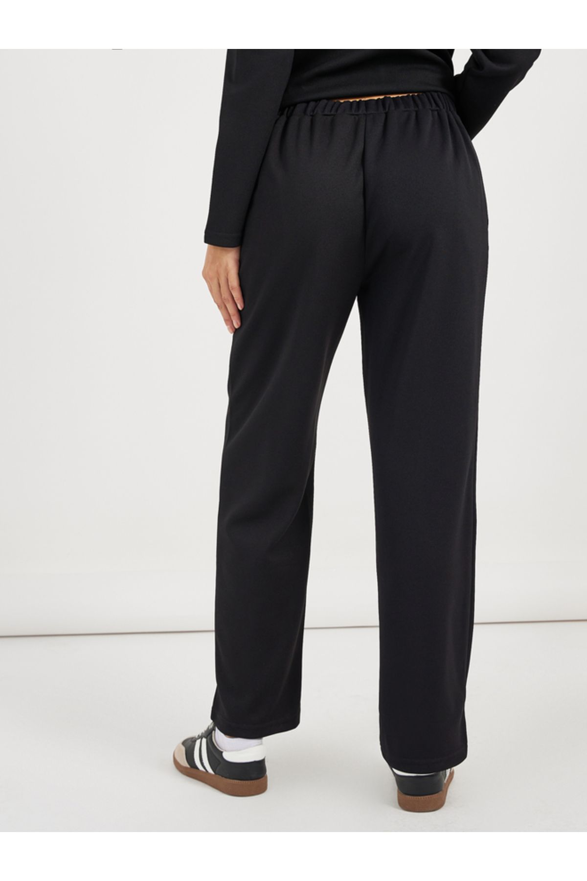 Styli-Straight Leg Pintuck Detail Joggers 4