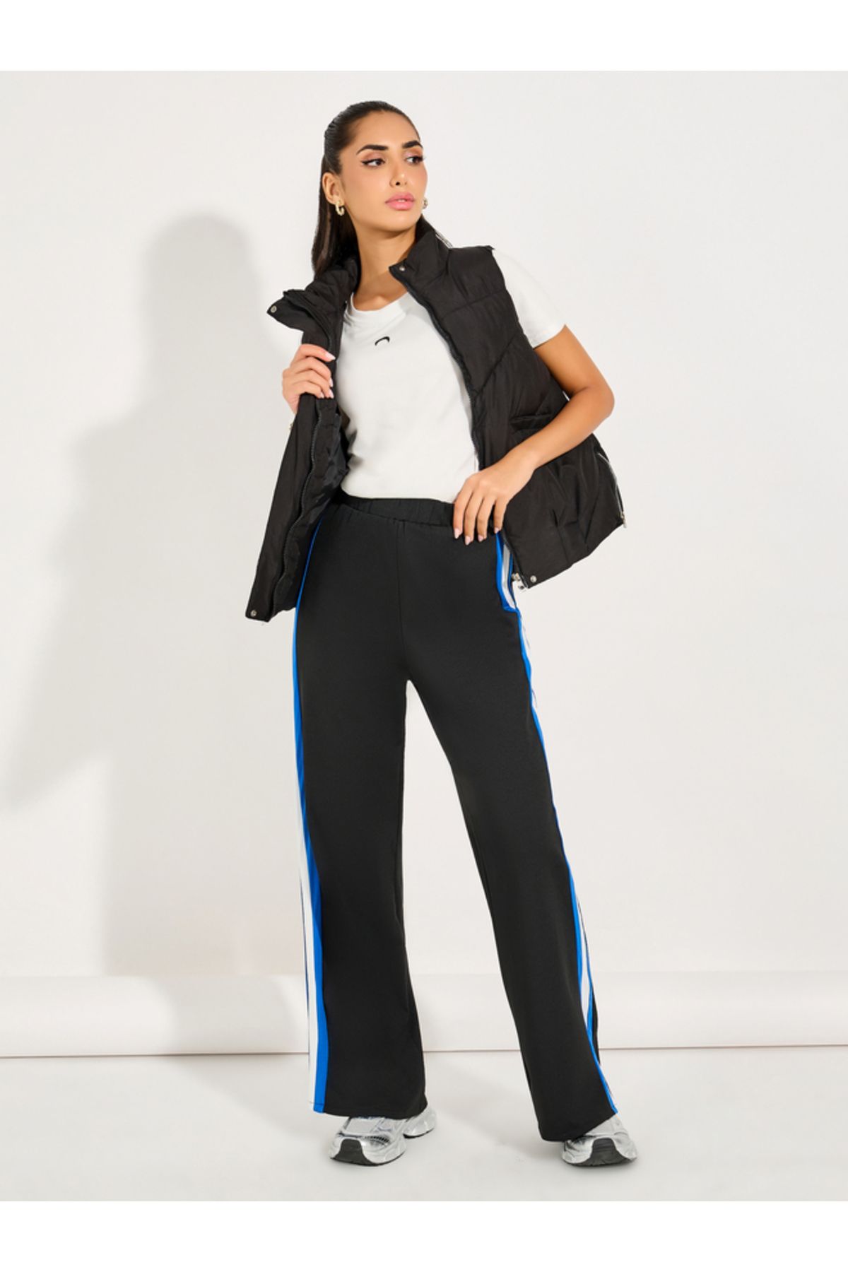 Styli-High Rise Contrast Side Striped Pants 1