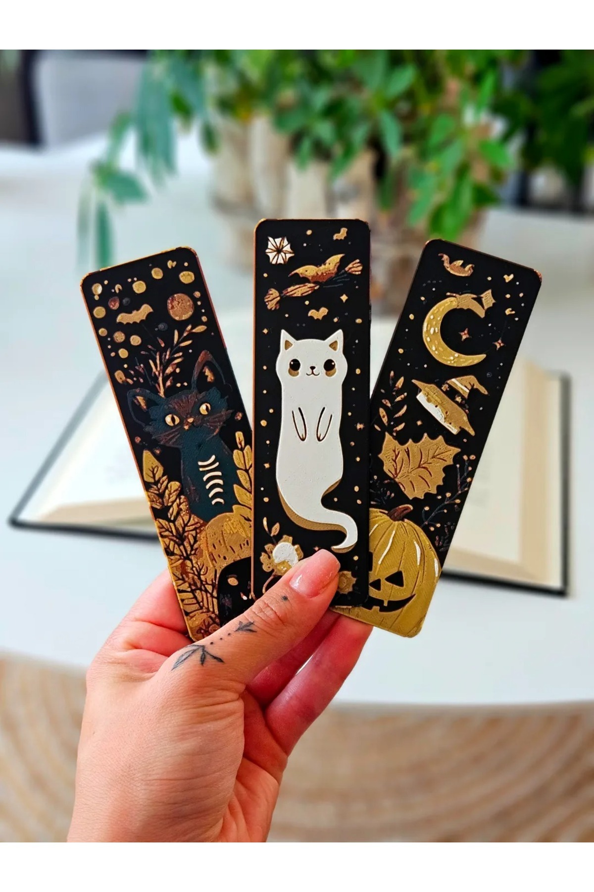 Forge Triverse Witch's Familiars Kitap Ayracı