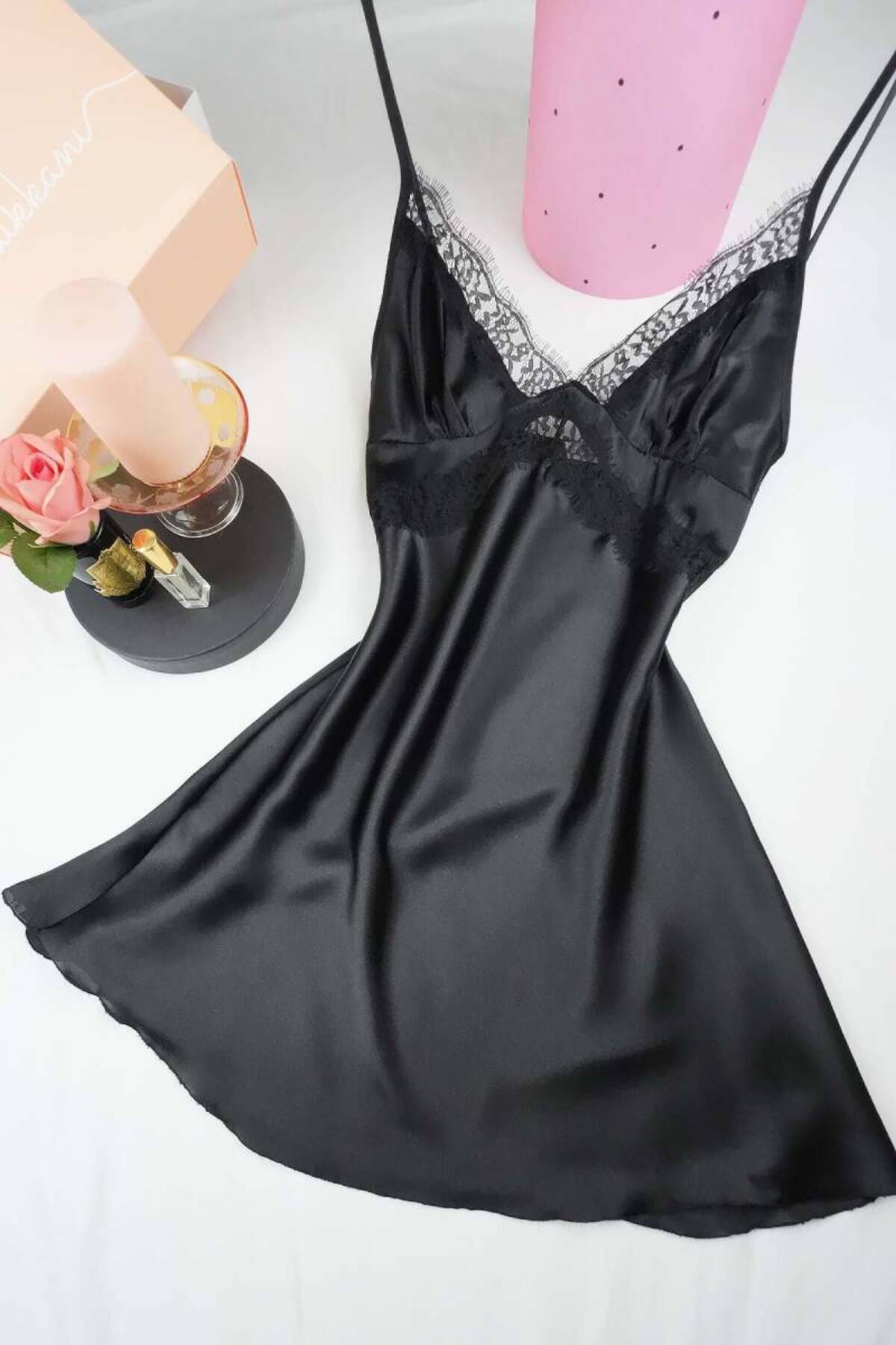 Farya Home Faryanight İpeksi Saten Dantel Detaylı İp Askılı Gecelik