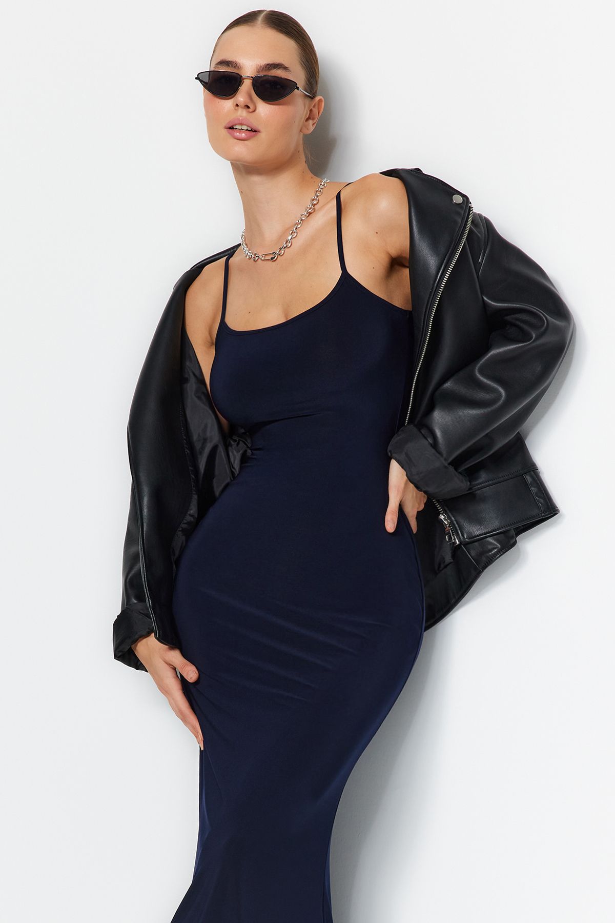 Trendyolmilla Zümrüt Yeşili Fitted/Vücuda Oturan Askılı Maxi Trendyolmilla Zümrüt Yeşili Fitted/Vücuda Oturan Askılı Maxi
