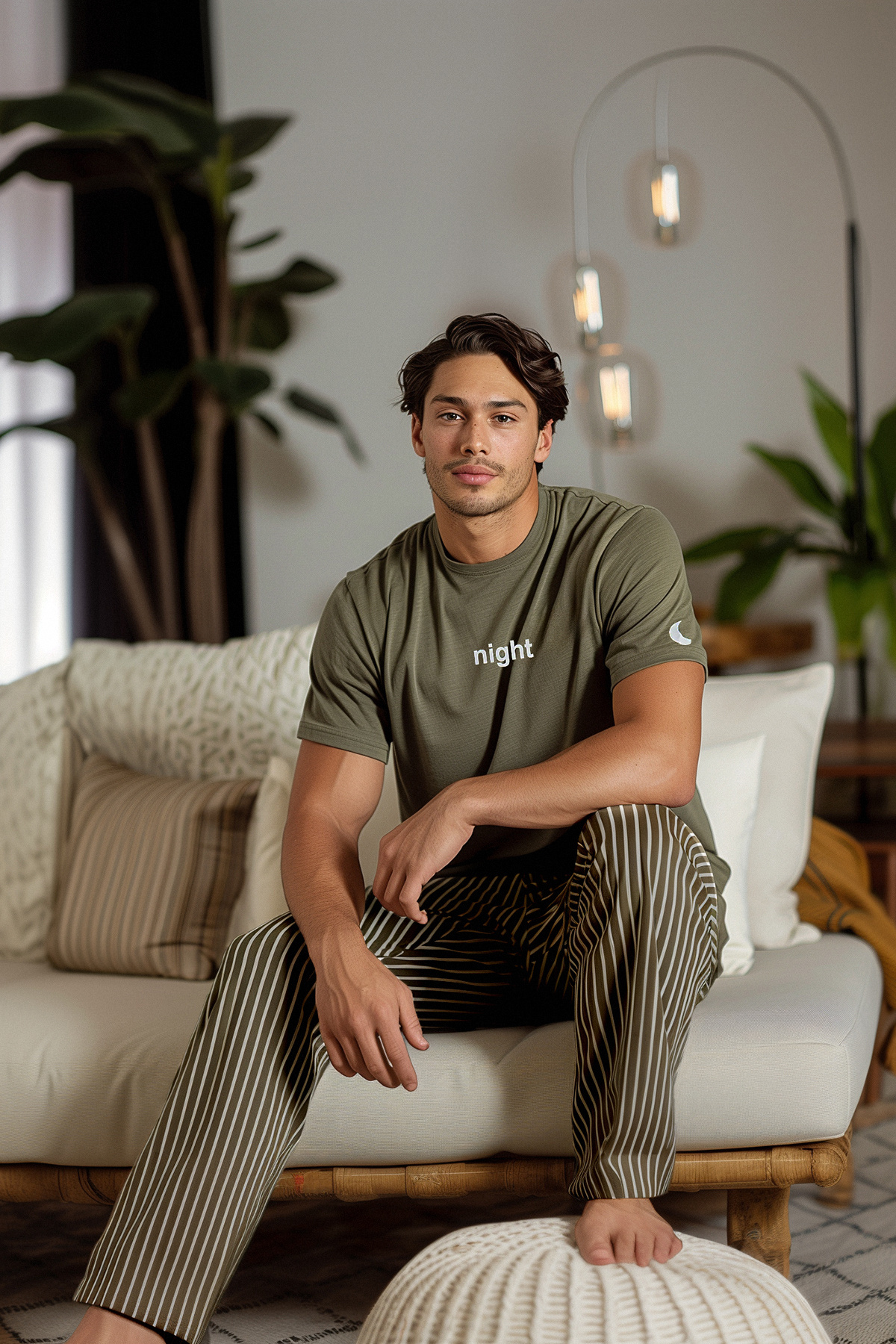 Trendyol Collection-Khaki-Pyjama-Set für Herren – Normale Passform, bedruckt, Übergröße TMNAW25AI00001 1