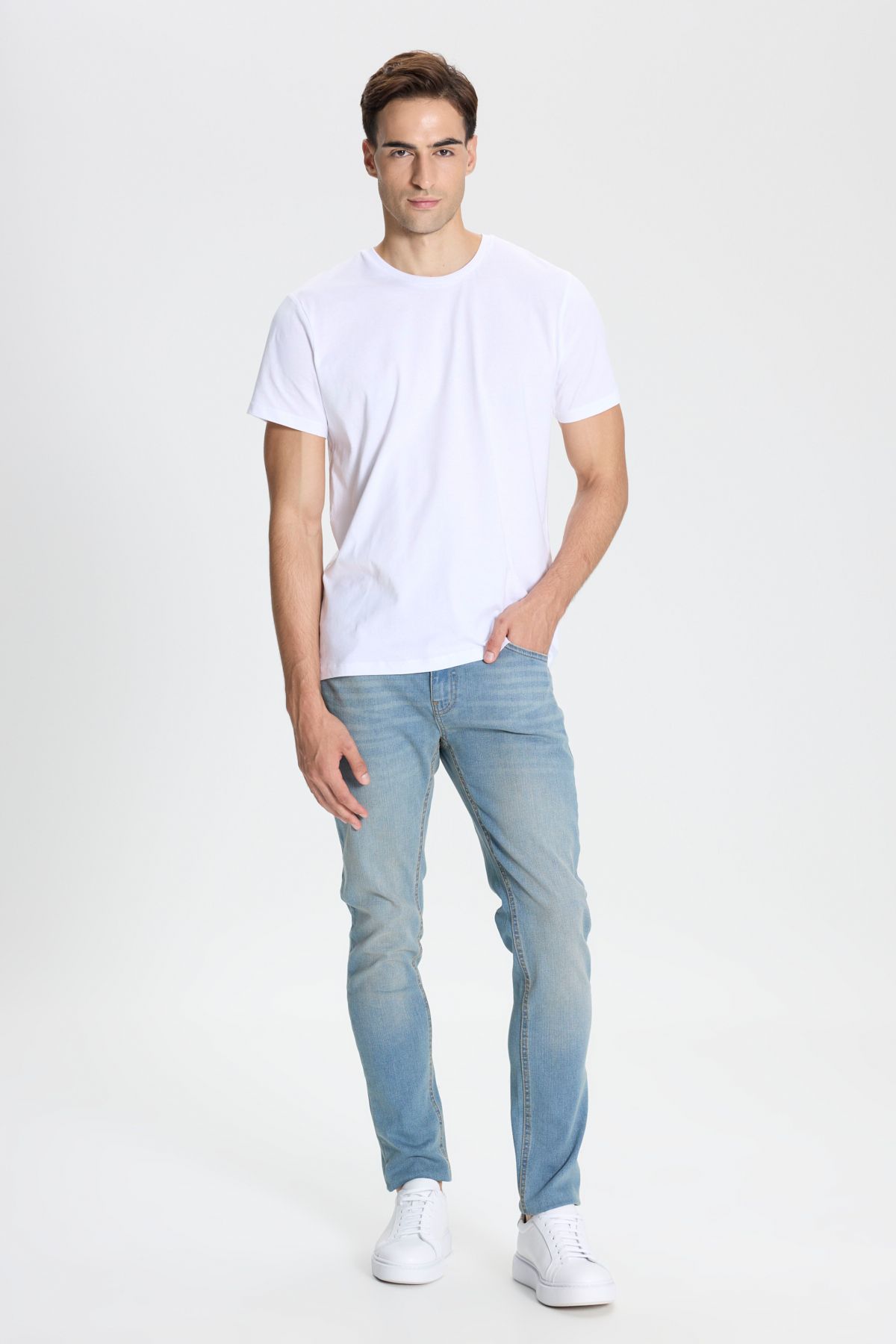 George Henry-Pachet de 2 tricouri albe, unisex, 100% bumbac, slim fit 5