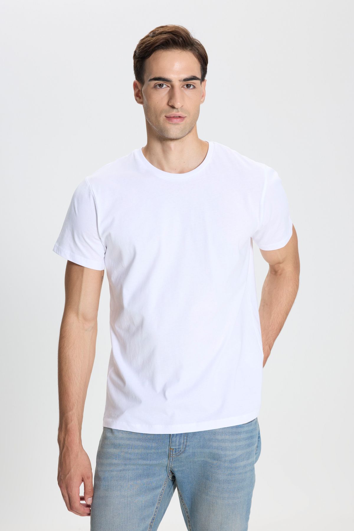 https://cdn.dsmcdn.com/ty1603/product/media/images/prod/PIM/20241118/13/d6d40a4b-56ec-4dec-8733-4315d876052d/1_org_zoom.jpg