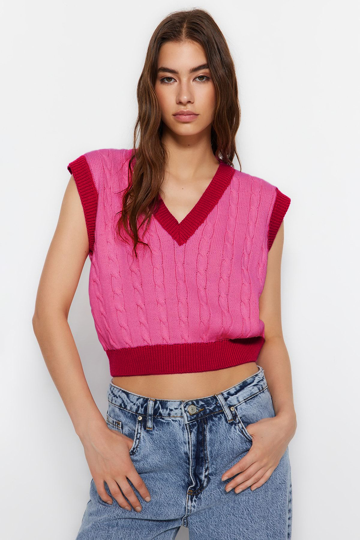 Trendyol Collection Różowy sweterek Crop Knitwear z warkoczem - Twoaw22Bz0060