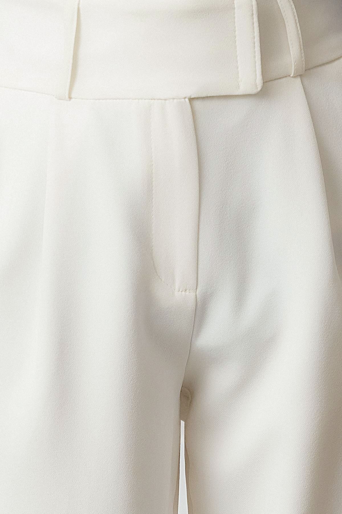 Trendyol Collection-Pantaloni albi țesuți cu tăietură dreaptă - Detaliu în talie, TWOAW25PL00038 4