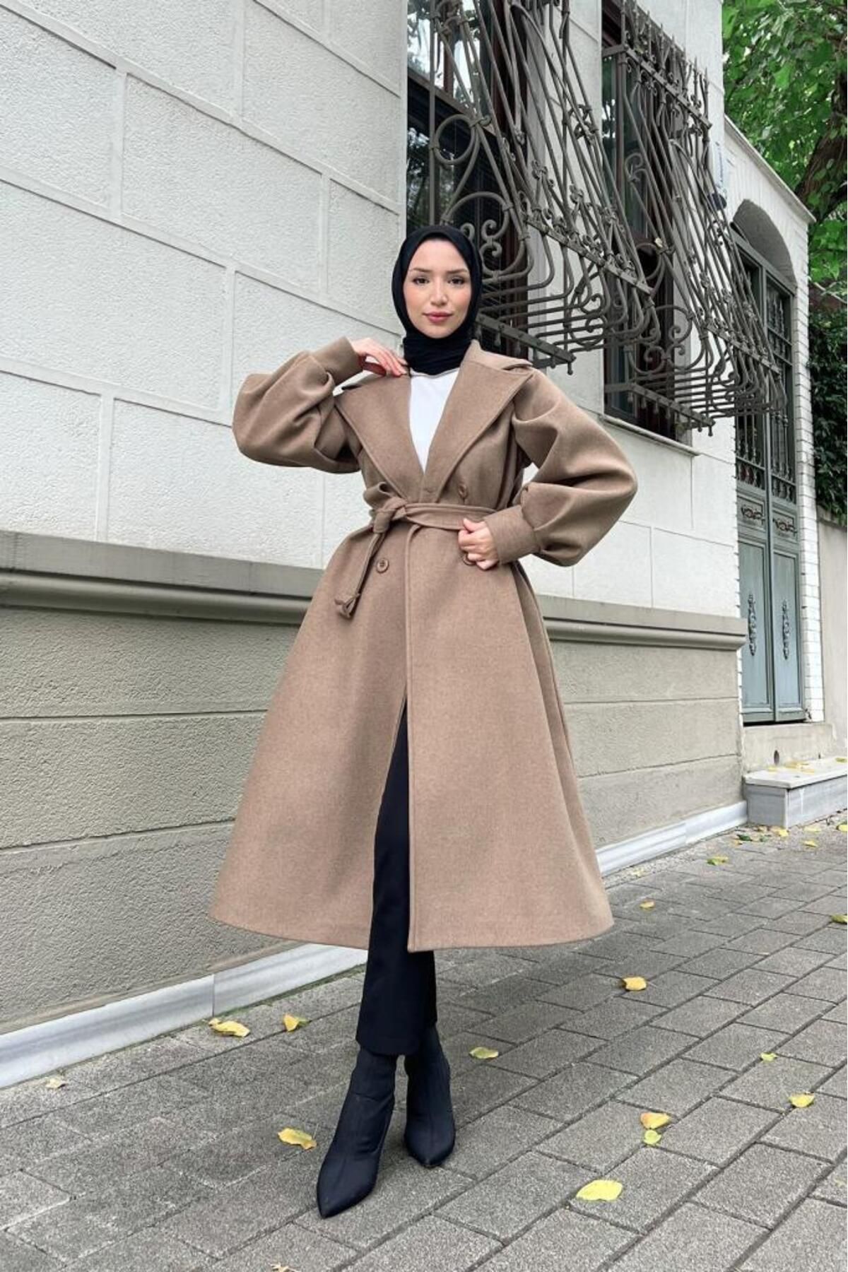 Lamia Giyim-Comfortable Sleeve Hijab Cashew Coat with Balloon Cuts - Mink 4