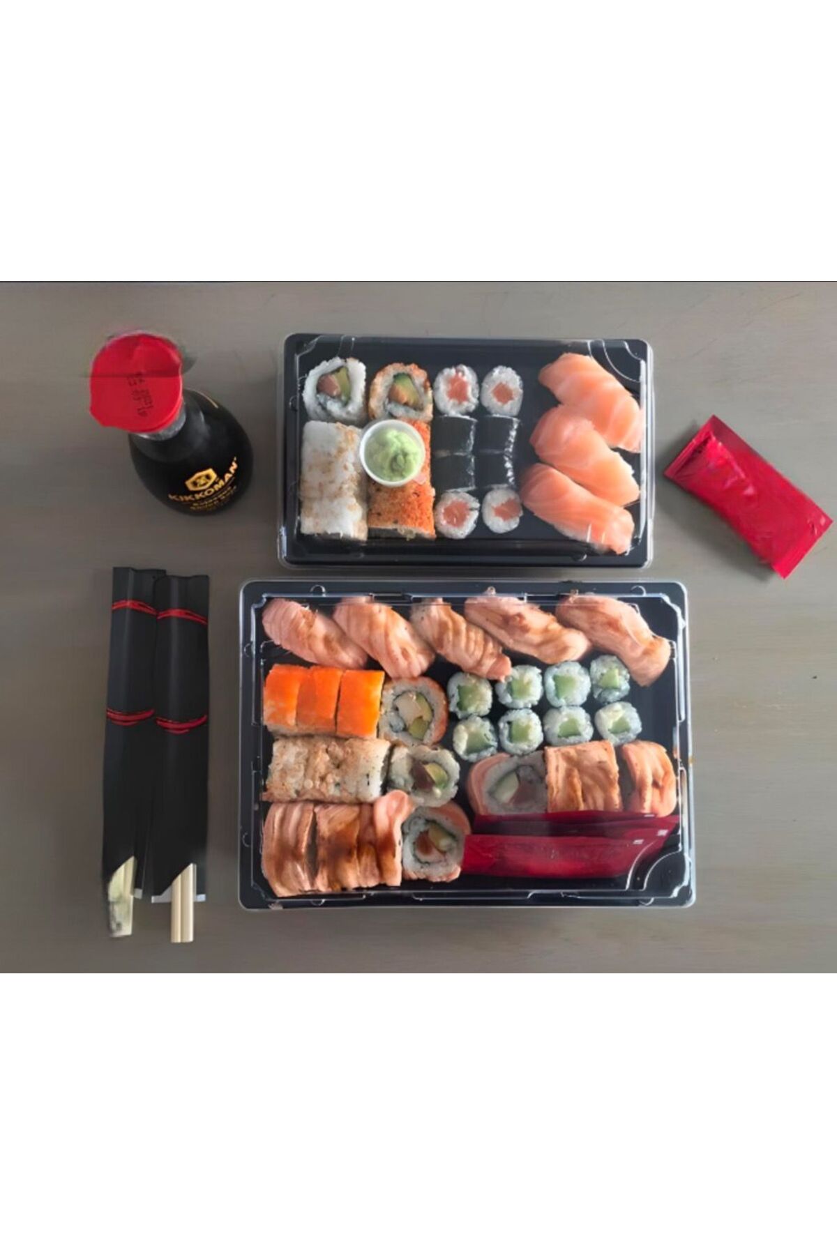GİZPAK Sushi Kabı Plastik Servis Seti Küçük 9x16cm 100 ADET
