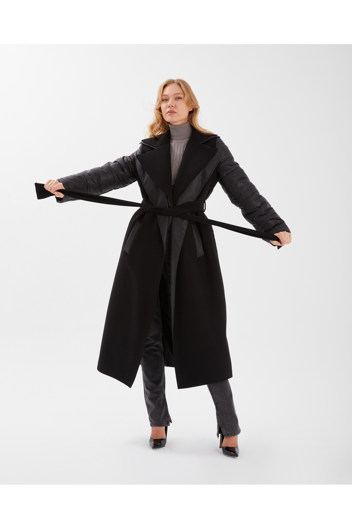 ŞEYDA ERTEM  SİYAH YÜNLÜ KAŞE PUFFER UZUN KALIN MANTO - Görsel 3