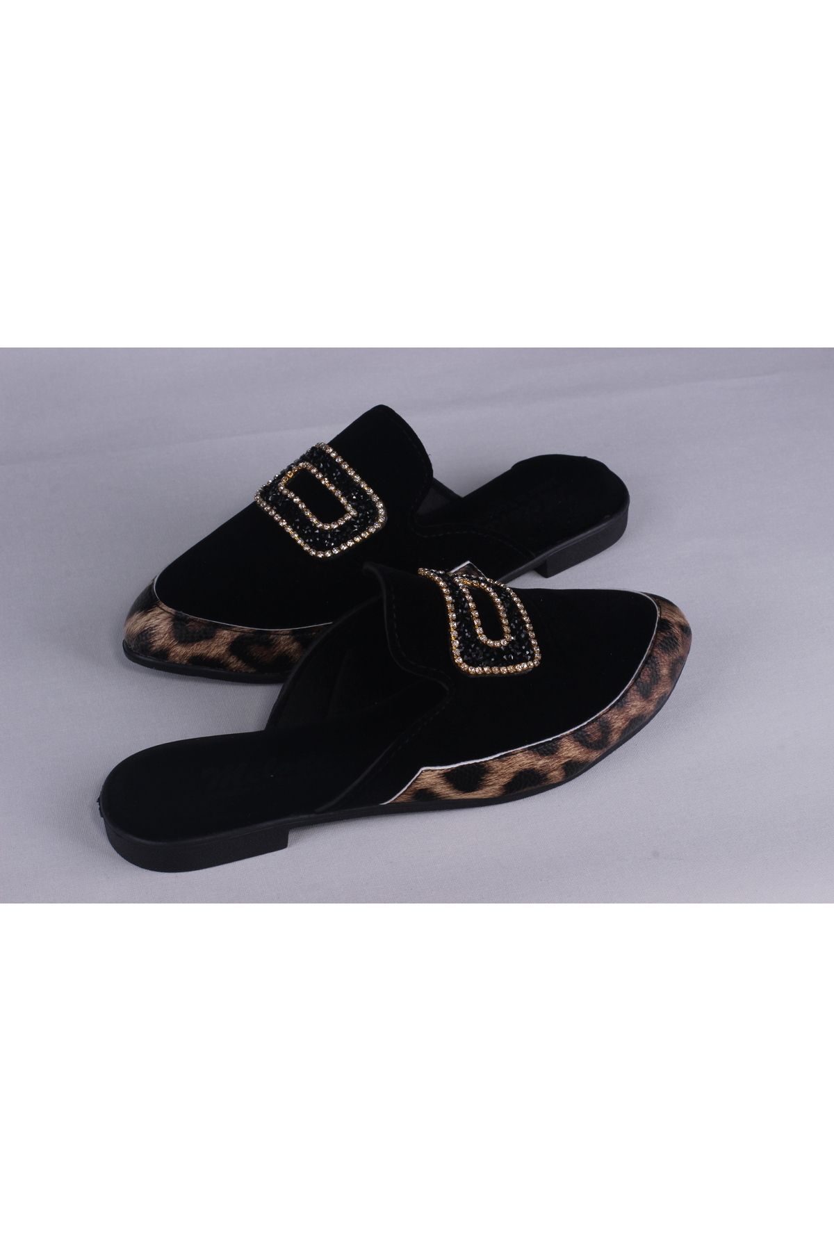 sengahenk-Gold Leopard Detailed Velvet Slippers with Oval Stones 7