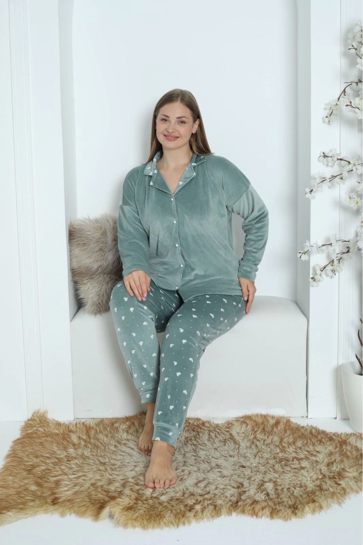 Pijamoni-Plus Size Front Button French Green Velvet Suit - 7155 2