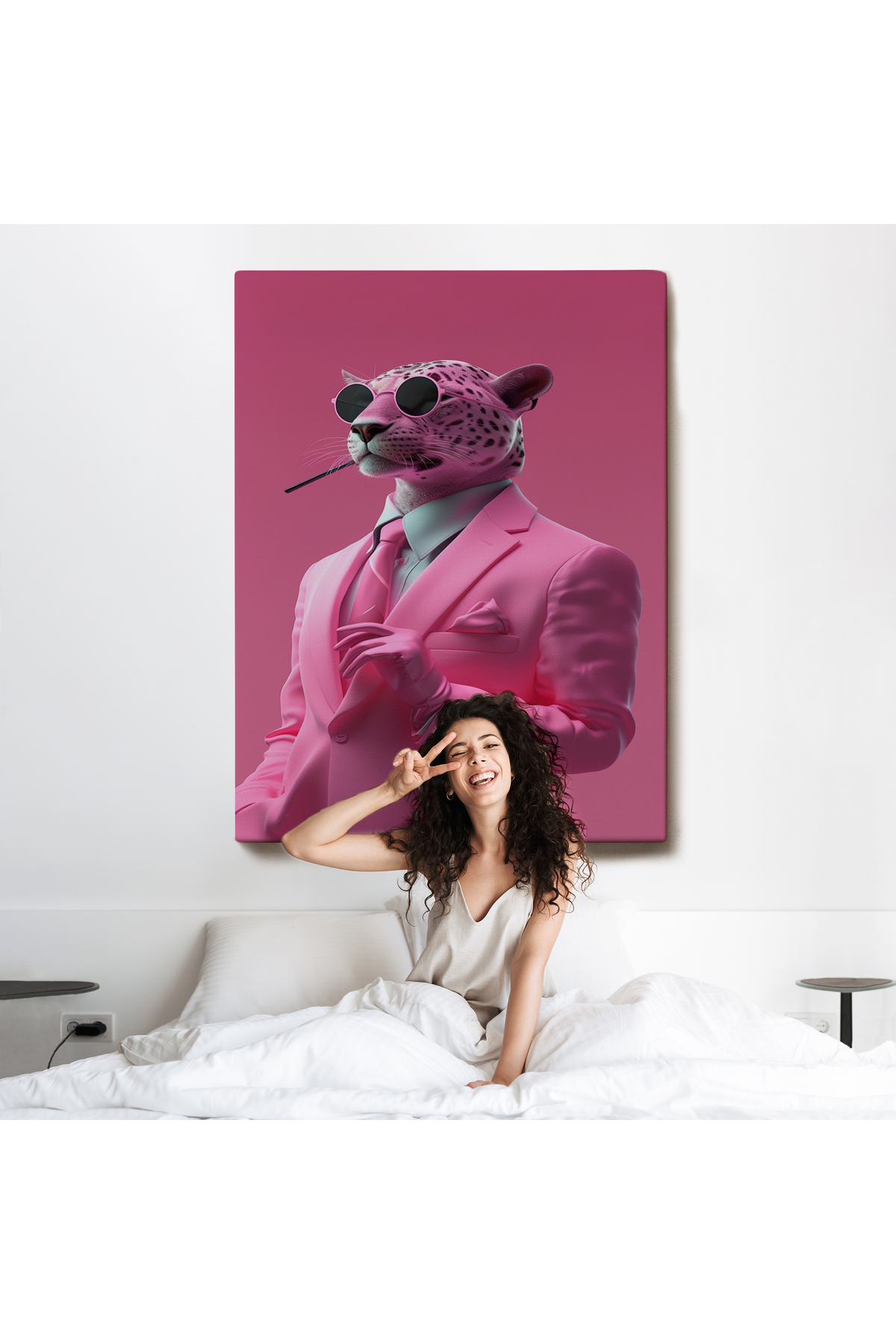 Sigara İçen Pembe Leopar Kanvas Tablo görsel 6