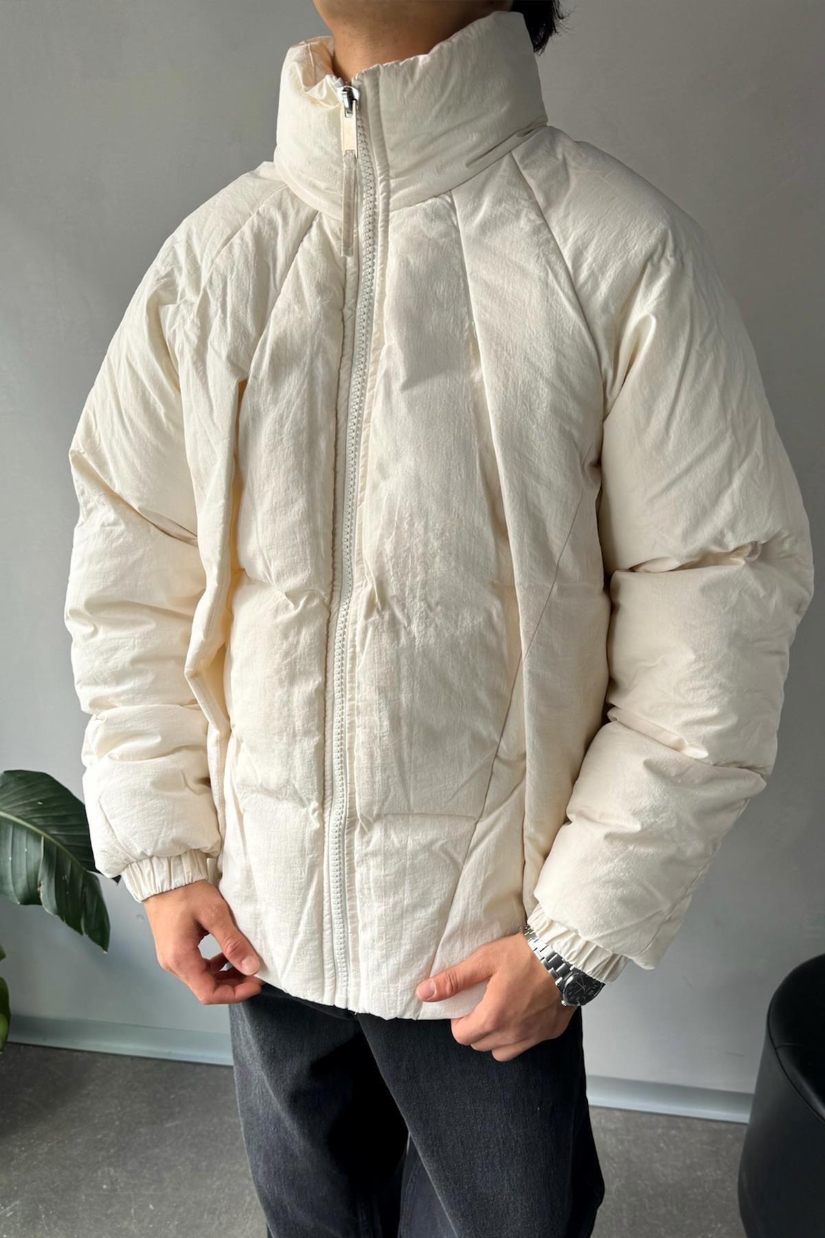 Flaw Wear-Front Detail Ecru Puffer Jacket 3