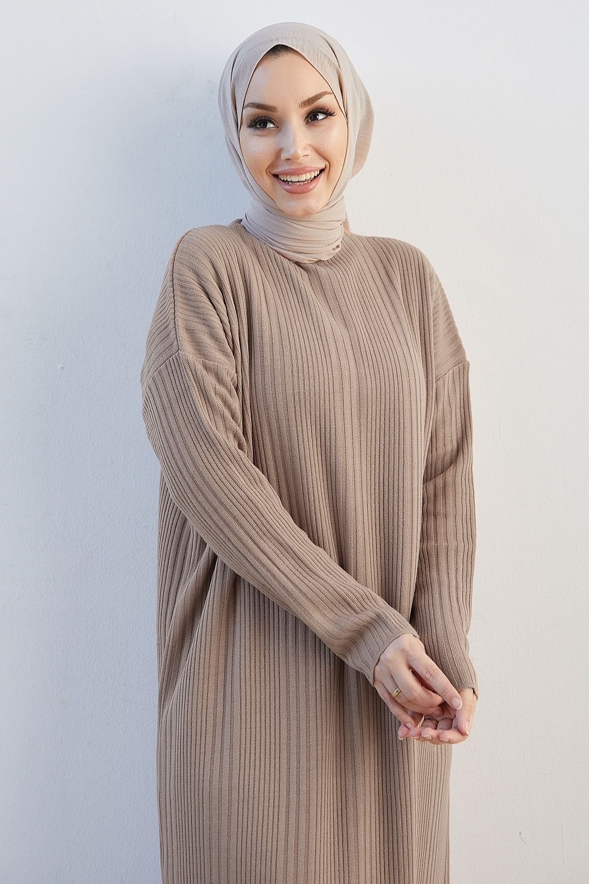 InStyle-Arissa Μακρύ Πλεκτό Φόρεμα Turtleneck - Μπεζ 3