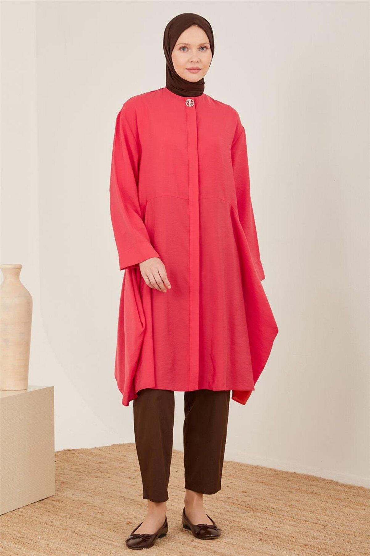 نشان جلویی Detail Wear and Go 23y5118 Cherry Armine