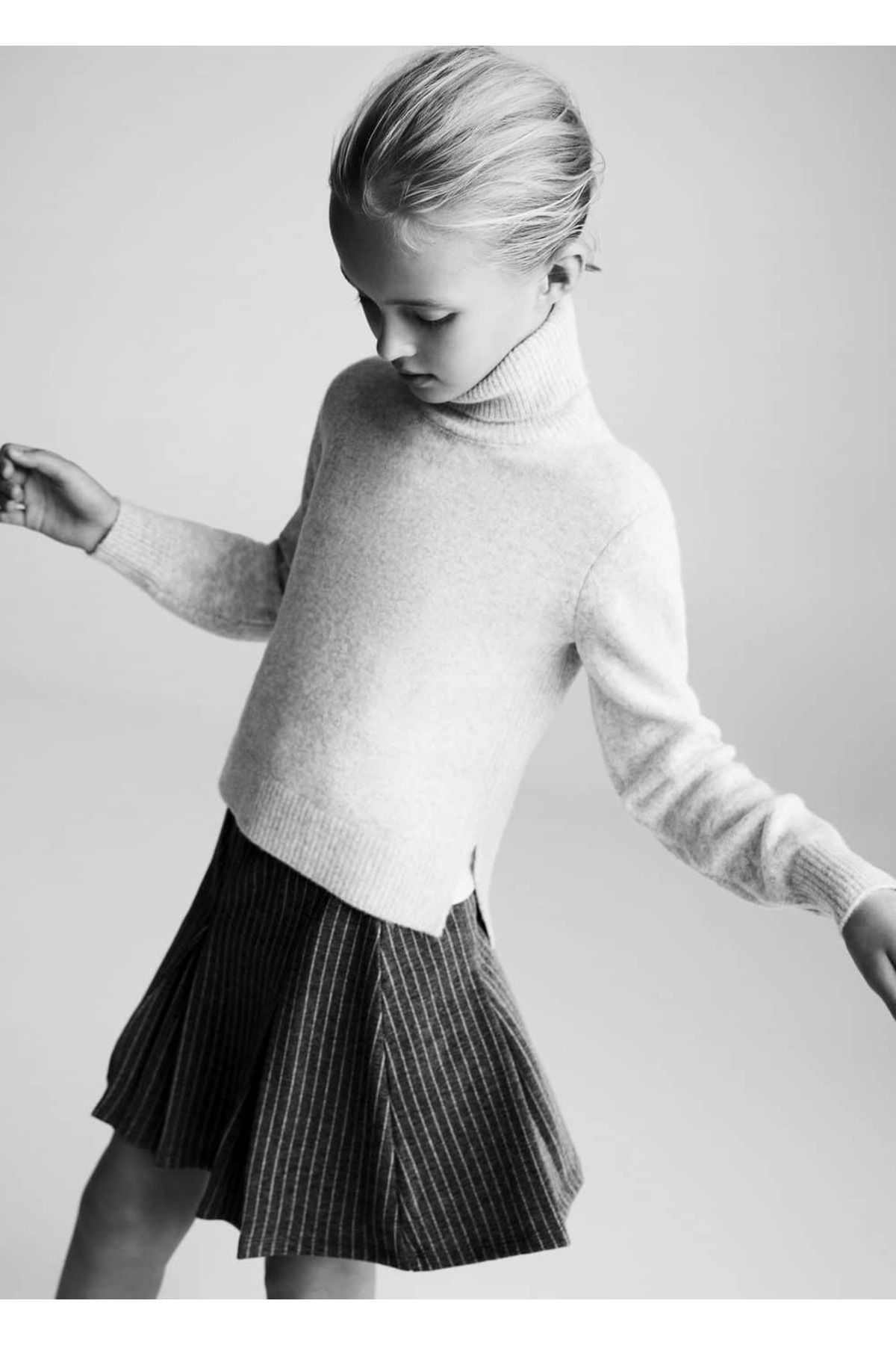 MANGO Kids-Fusta - Design elegant și confortabil 6
