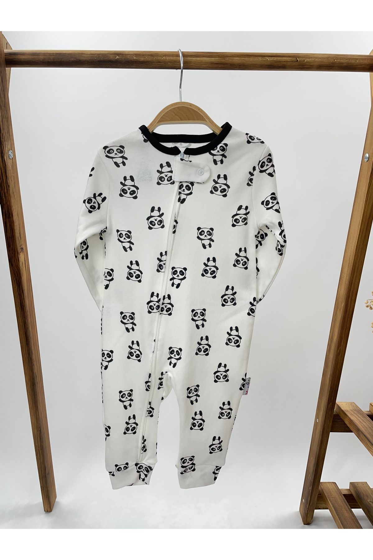 Beybia-Zippered Panda Patterned Baby Romper 1