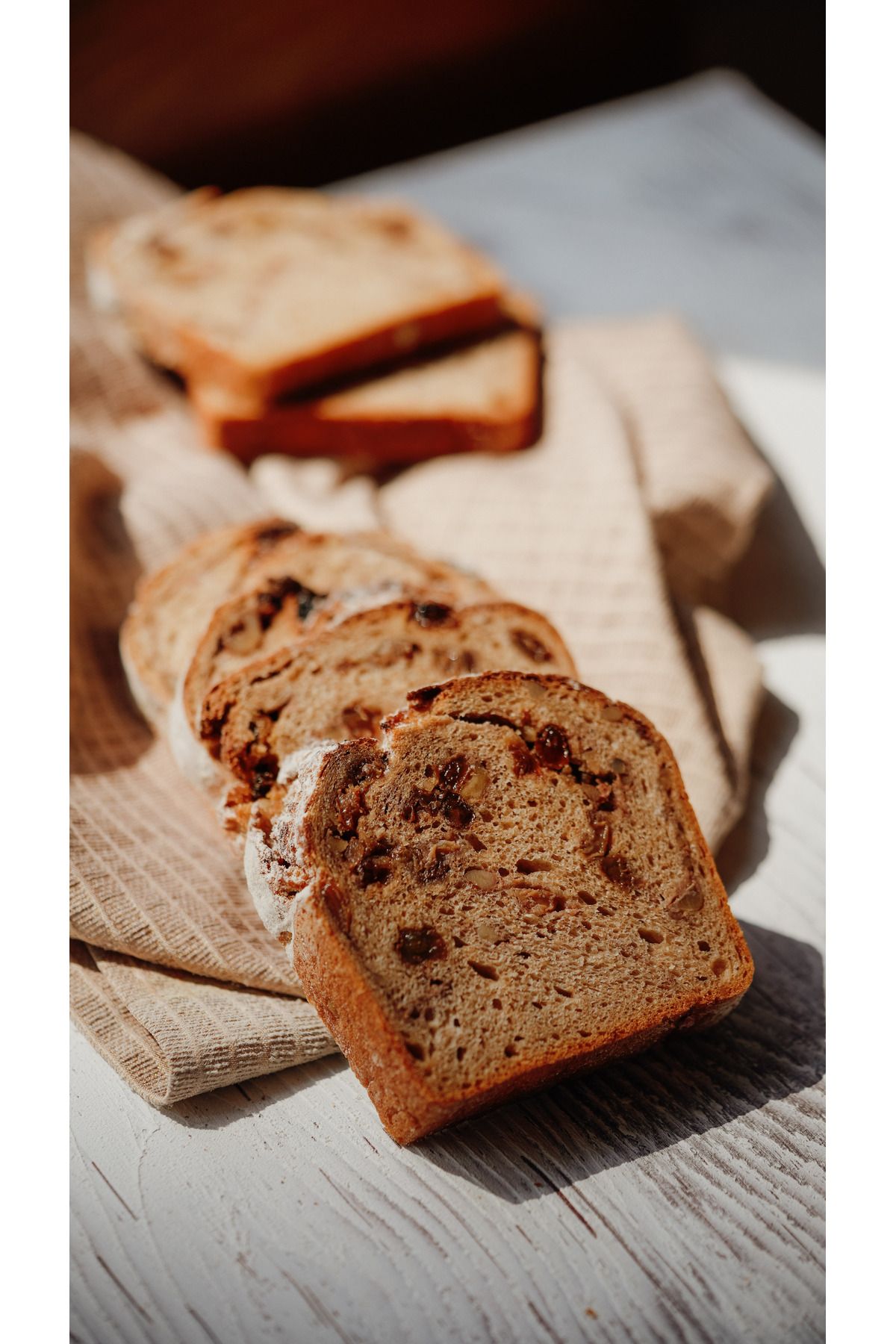 Güneşer Bakery % 100 Ekşi Mayalı Üzümlü Cevizli Tam Buğday 750 Gr.