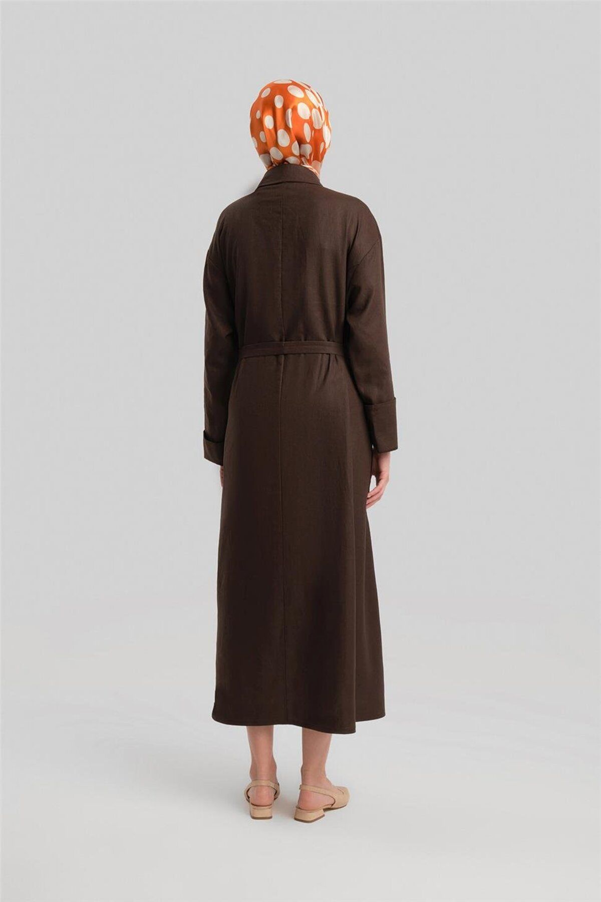 Armine-Bitter Brown Linen Dress - Thick Cuff, Model 24Y9830 7