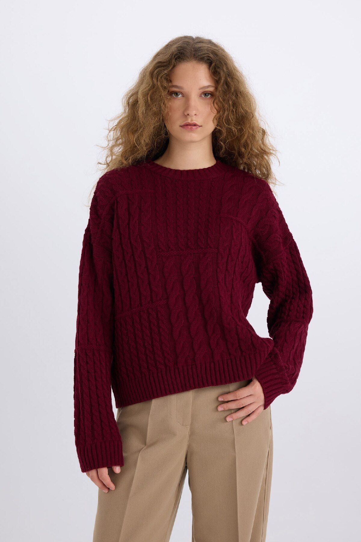 DeFacto-Coool Oversize Wide Fit Strickpullover mit Rundhalsausschnitt E2319AX24CW 1