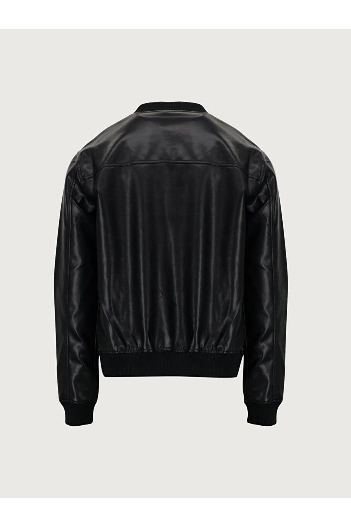 complete the look image