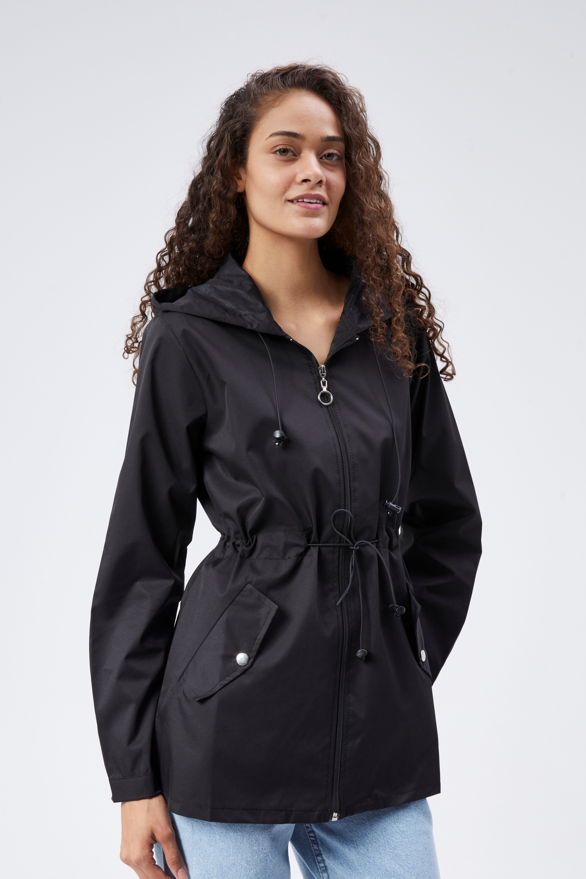 Primaro  Çift Cepli Belden Büzgülü Kapüşonlu Siyah Yağmurluk Rüzgarlık - Görsel 2