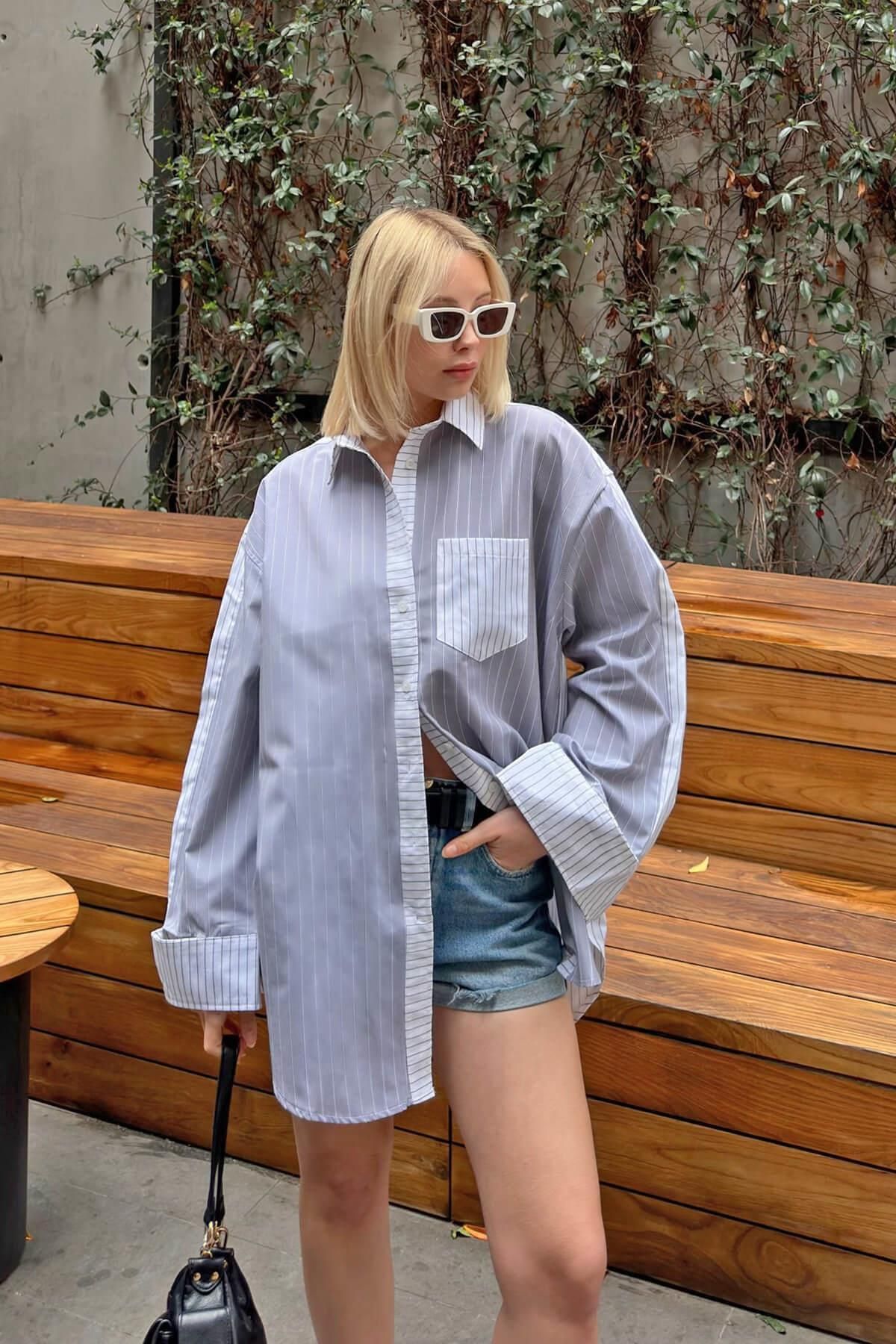Swist-Gray White Garnished Striped Oversize A Pleat Women's Shirt 3