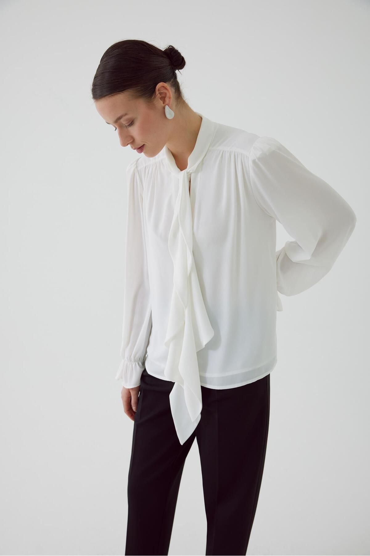 Exquise-Chiffon Regular Bone Blouse - Scarf Collar and Sleeve Elastic 1