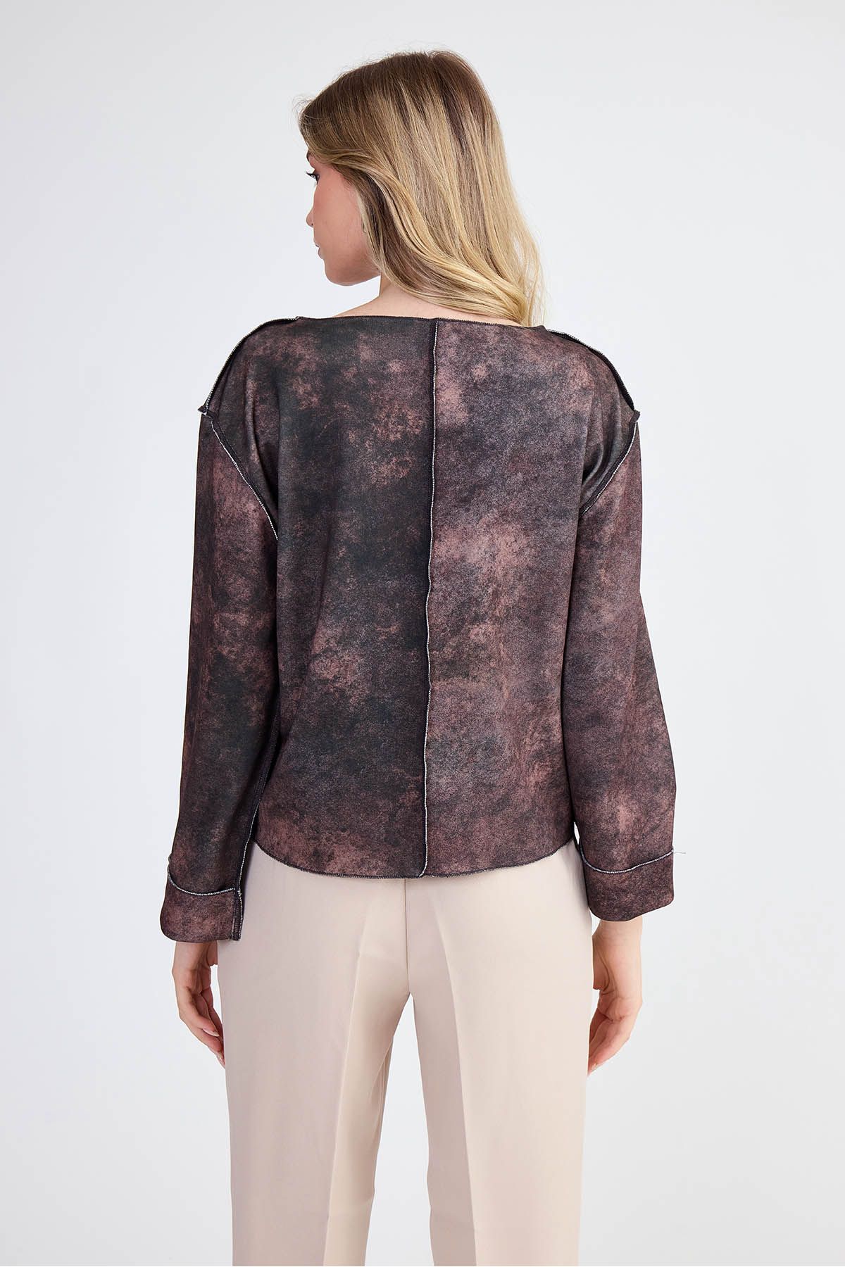 Vitrin-Judge Collar Abstract Pattern Blouse 5