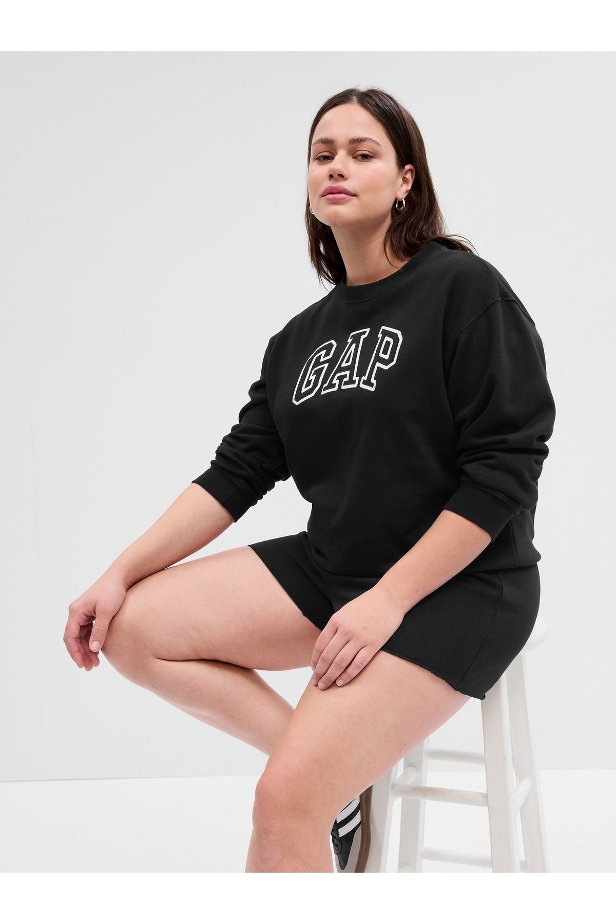 GAP Kadın Siyah Gap Logo Bisiklet Yaka Fleece Sweatshirt