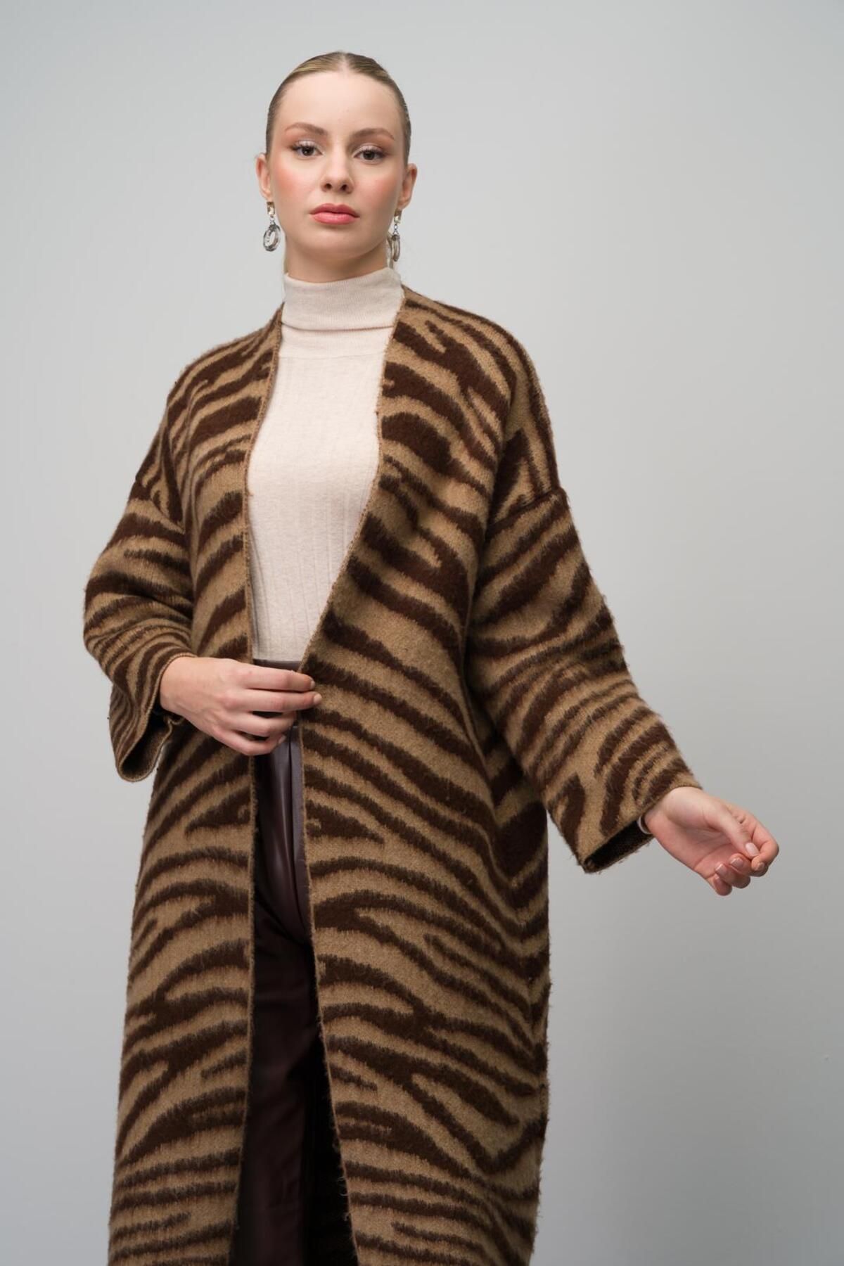 Olcay-Coffee Color Zebra Print Loose Knitwear Long Cardigan - 8247 4