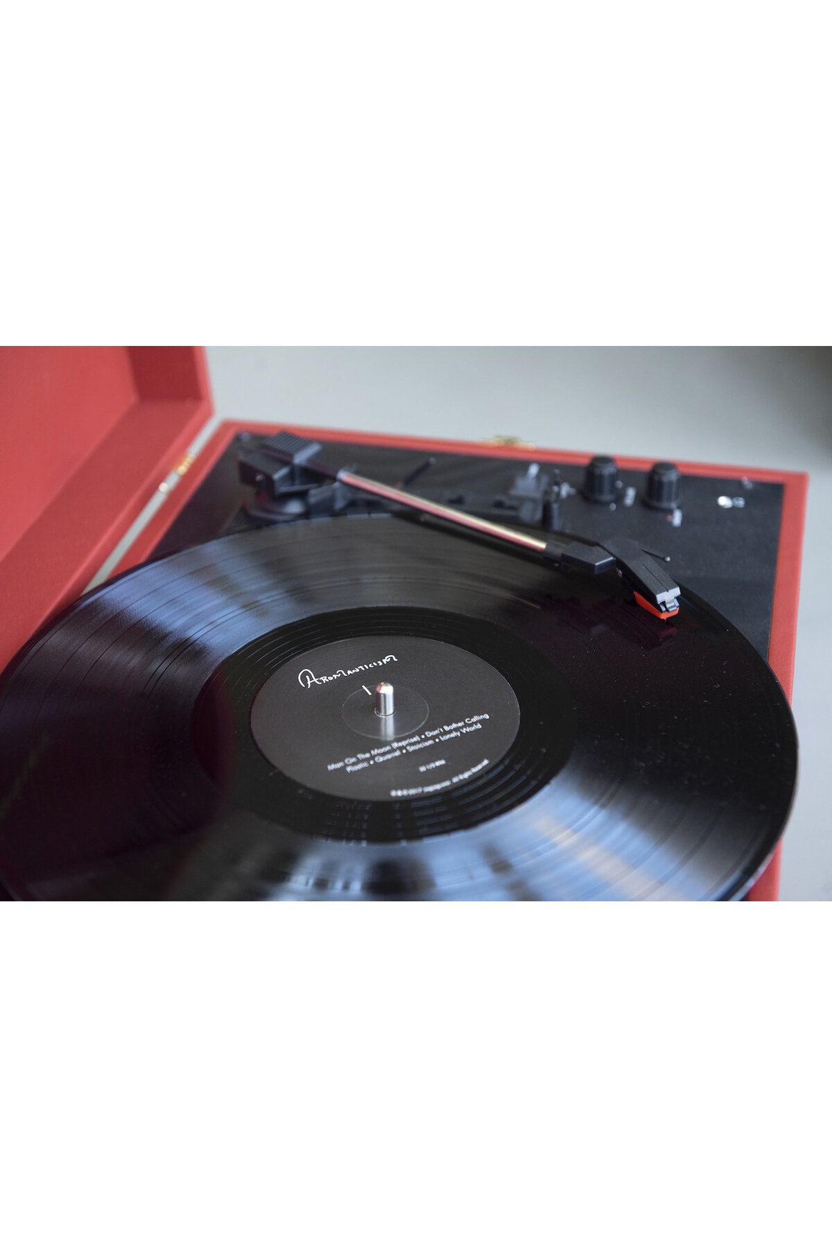 CROSLEY Voyager Bluetooth Alıcılı Ve Taşınabilir Kırmızı Vintage Plak Çalar Pikap