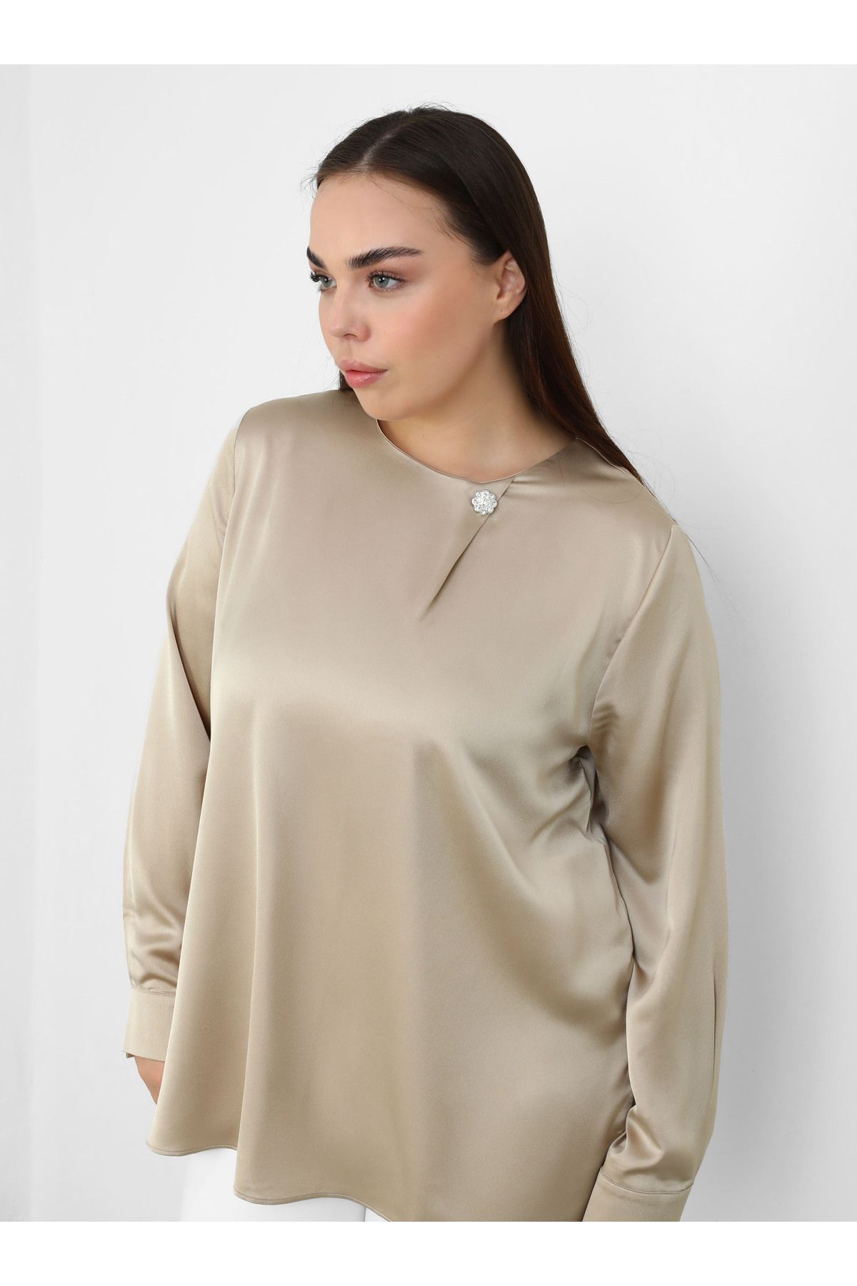 ALİA-Cream Satin Blouse - Plus Size, Stone Detailed - Alia 1