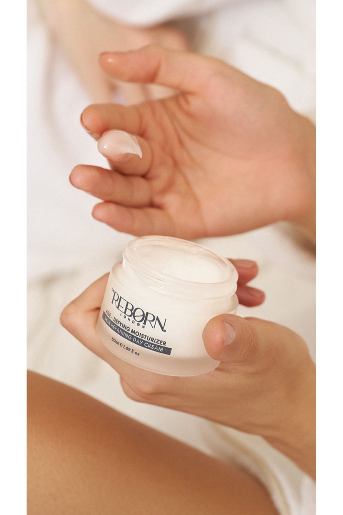 The Reborn London-Day Cream Anti-Aging Moisturizing and Skin Repairing 3