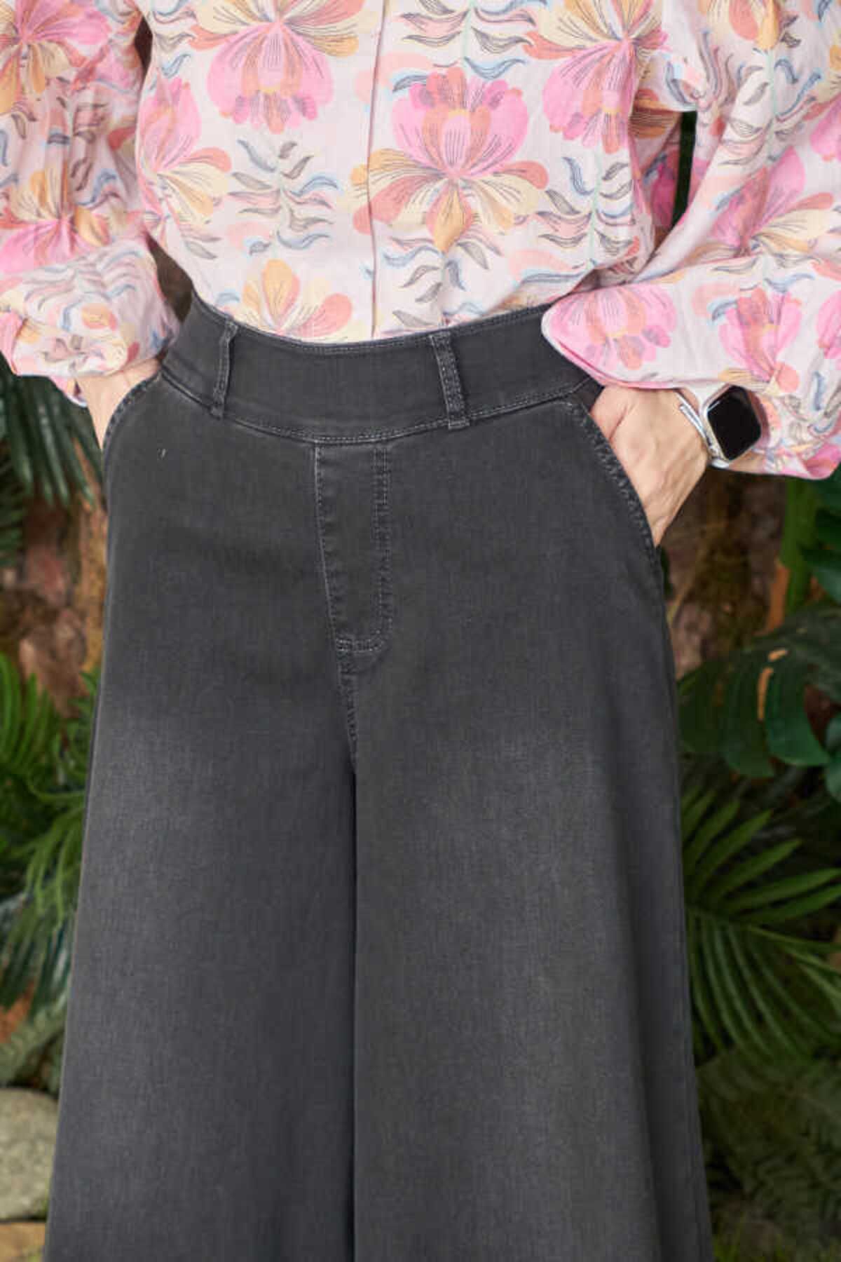 Neways-Smoked 1153-Denim Tassel Skirt Trousers 2