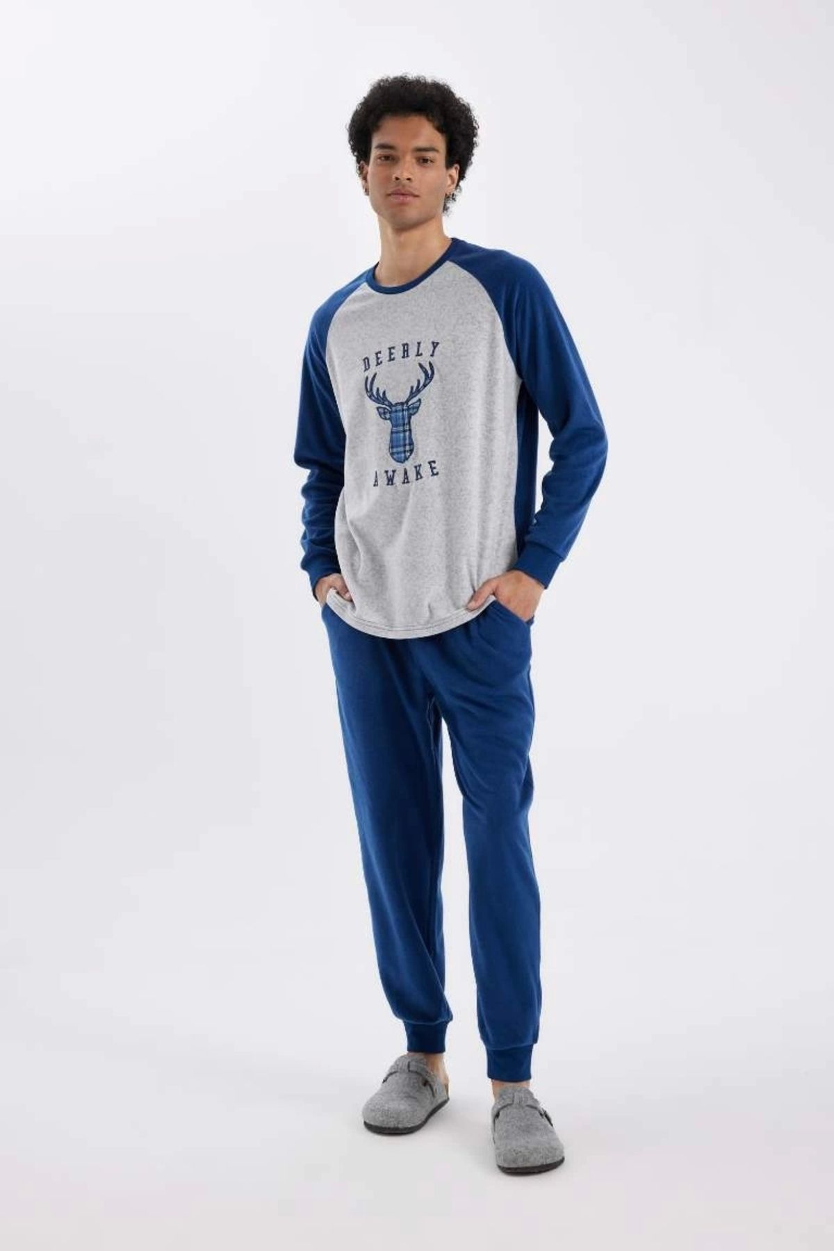 DeFacto-C6100 Regular Fit Fleece Pajamas Set Printed Long Sleeve Top Long Bottom 2