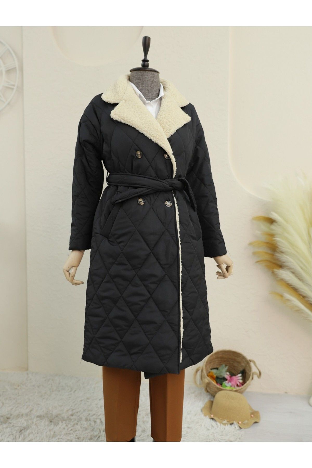 Modamorfo-Black Plush Detailed Lamb Collar Lace up Coat 2