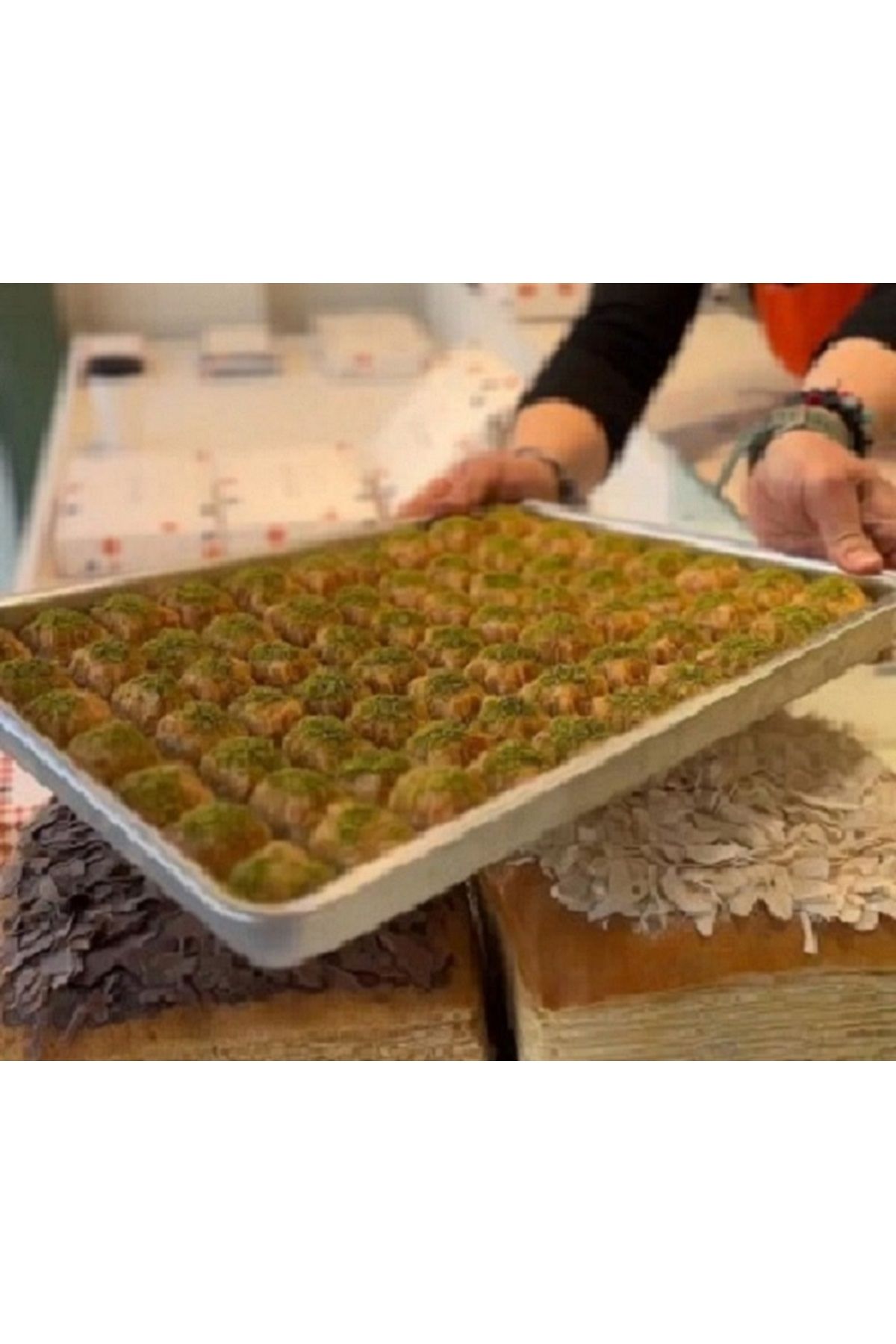 PİER HABİB Baklava - Antep Fıstıklı - 1 Tepsi - 70 Dilim