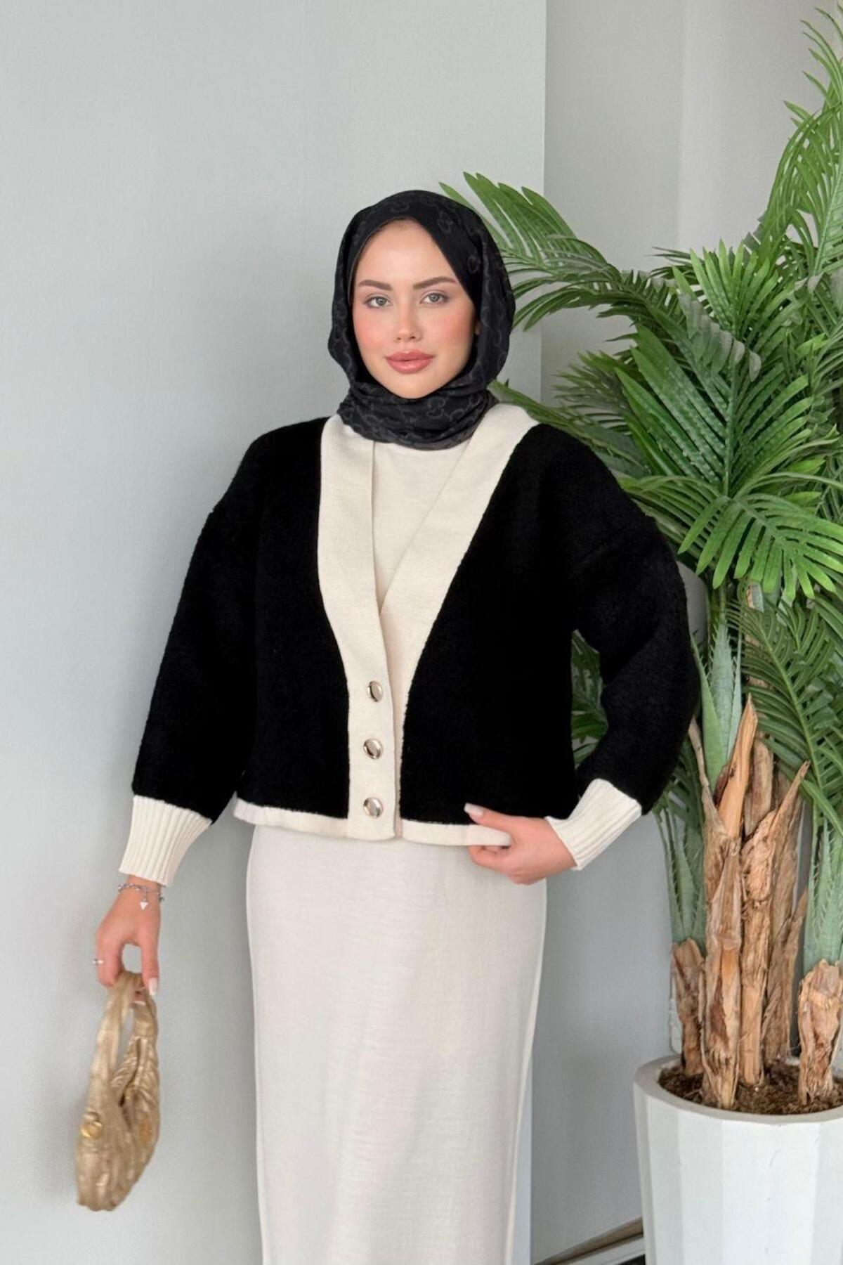 Şulemoda Giyim Strawbeery Triko Takım Ekru