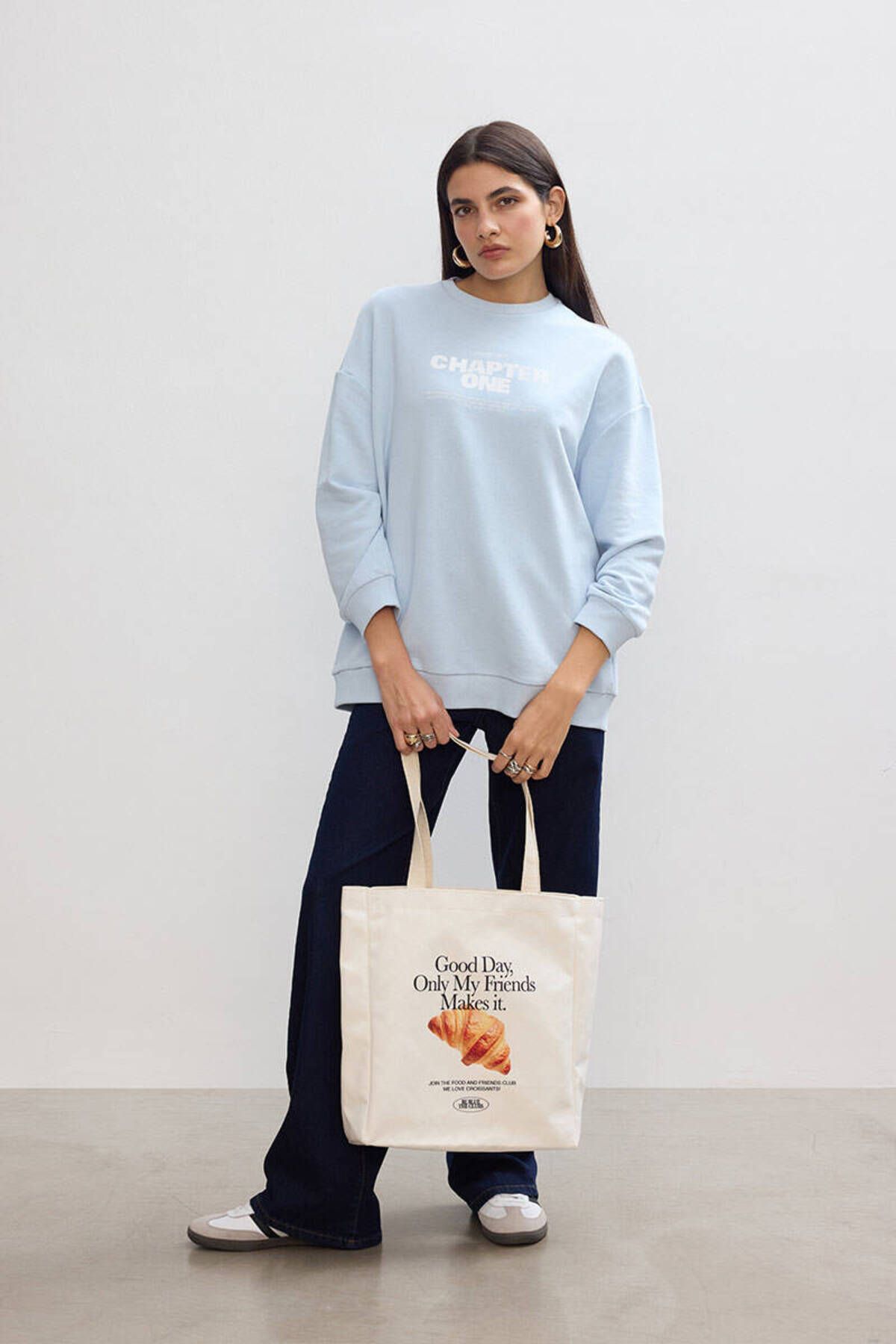 BE BLUE-Chapter One Sweatshirt 2