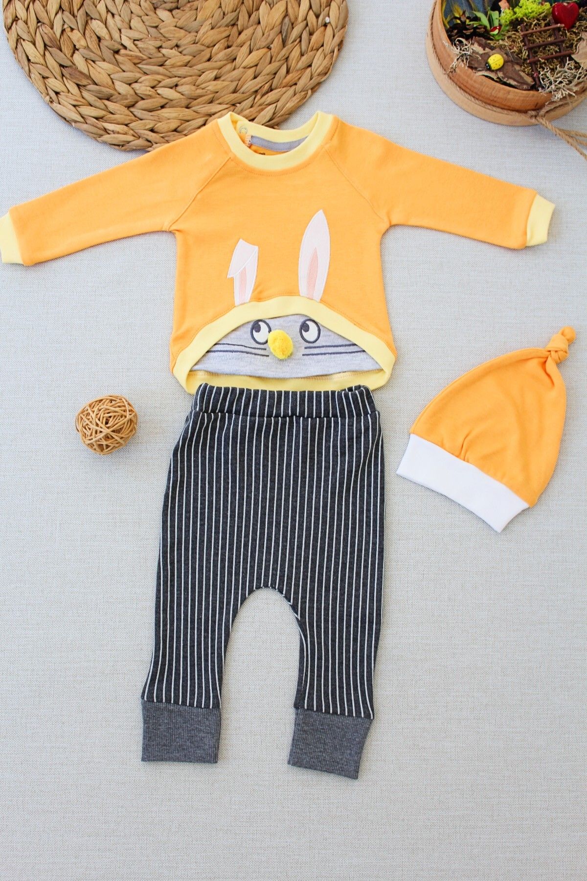 Skygo-3-12 Months Rabbit Embroidered Spoiled Sweat - Long Sleeve Baby Girl-Boy Set with Hat 1