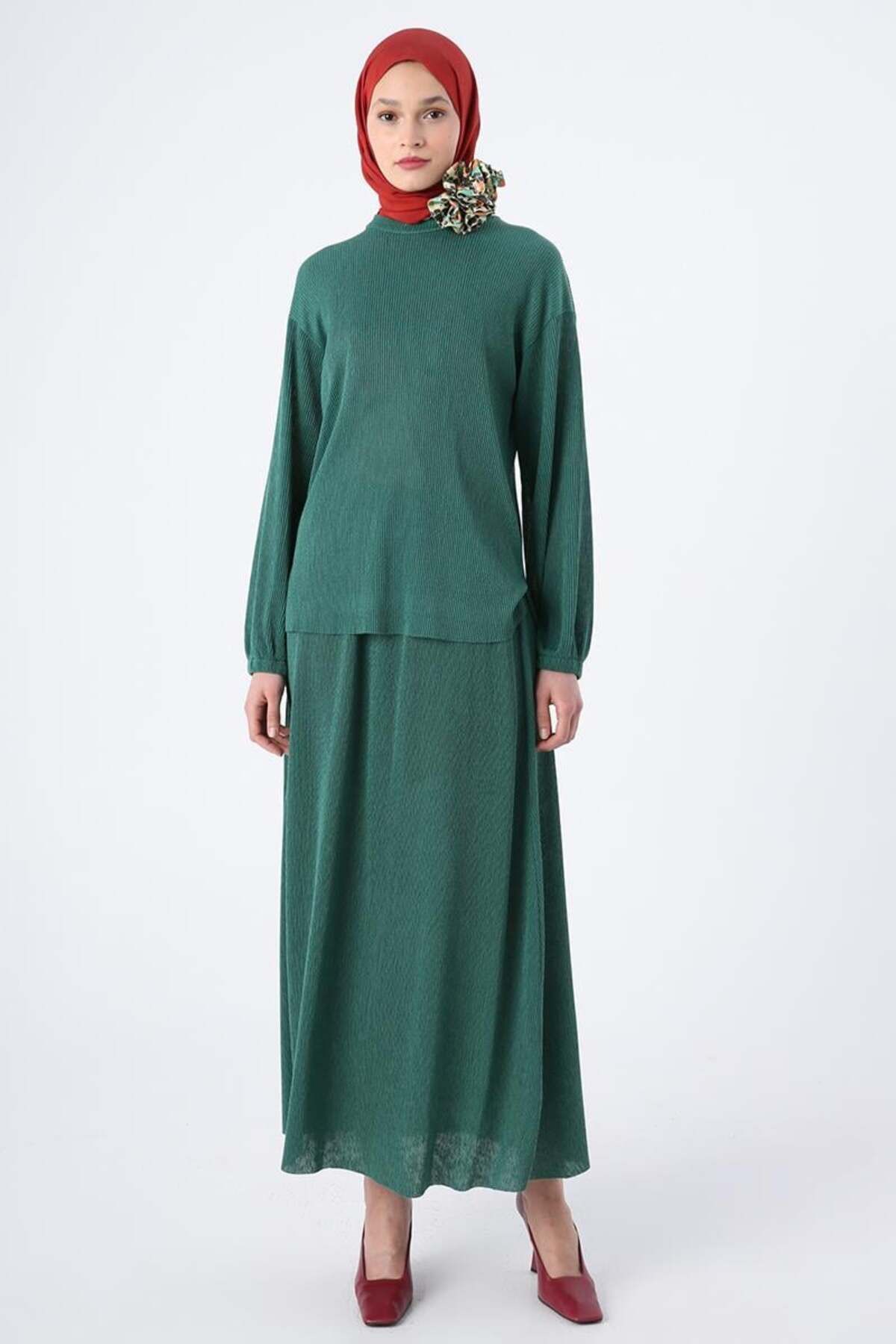 ALLDAY-Green Pleated Slit Detailed Blouse and Skirt Suit 2