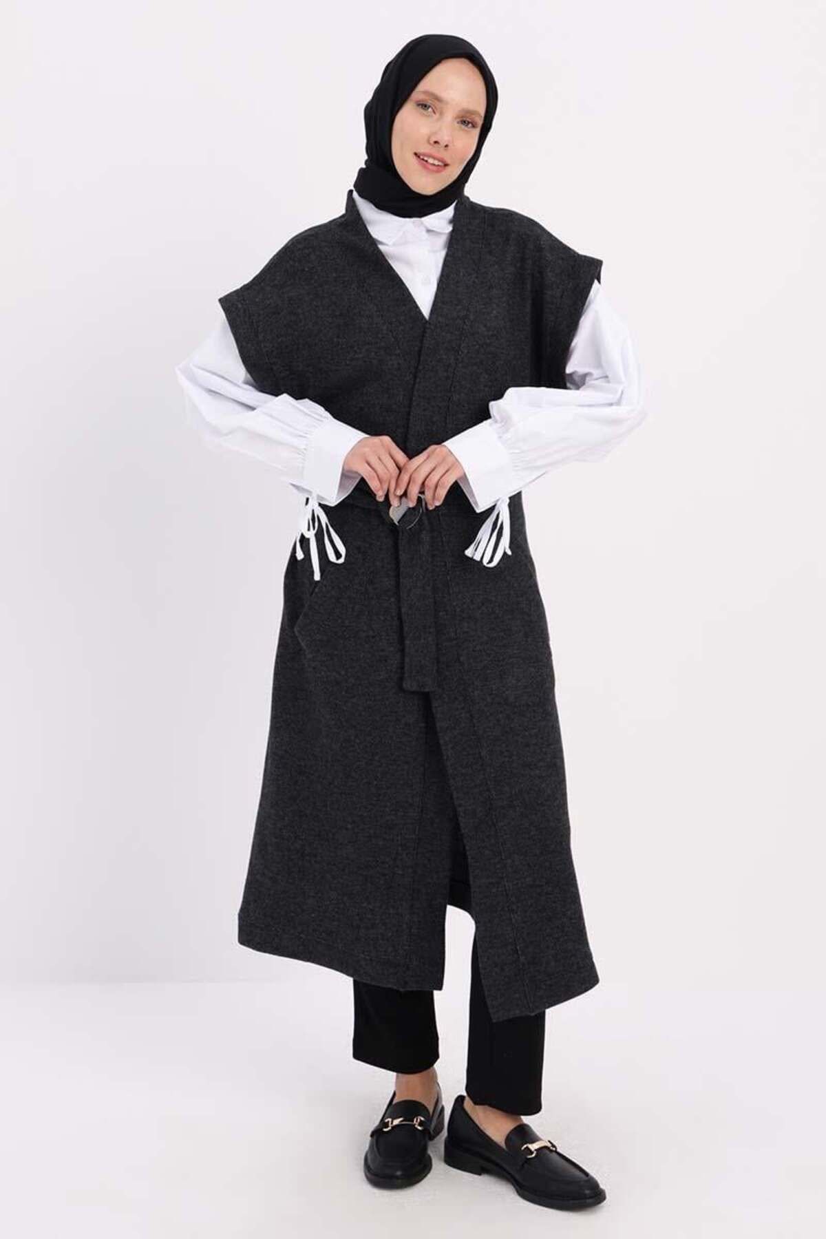 ALLDAY-Anthracite-Belt Metal Buckle Long Vest with Pockets 1