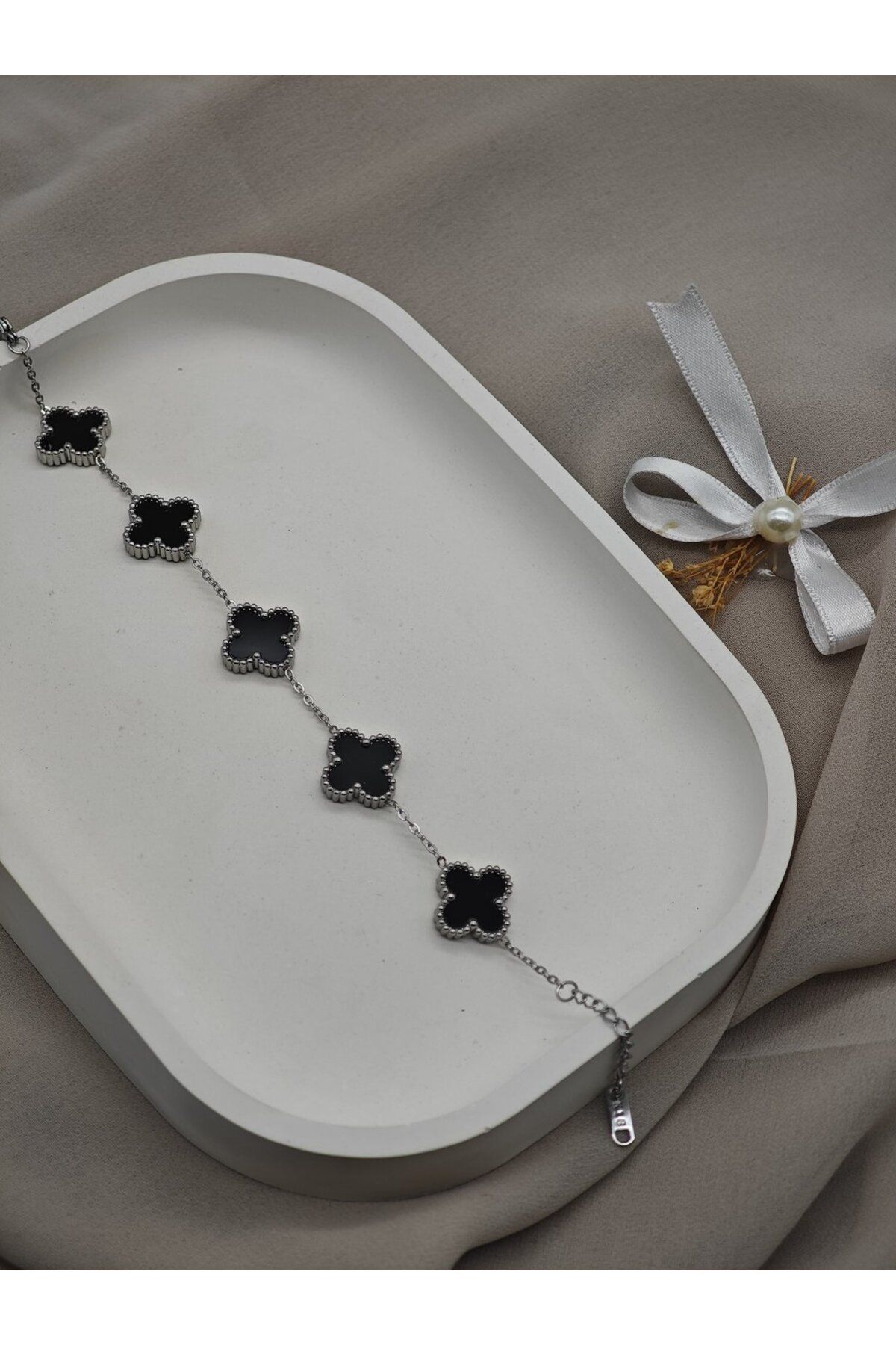 GUNESTAKI Silver Cleef Model Siyah Çelik Yonca Bileklik