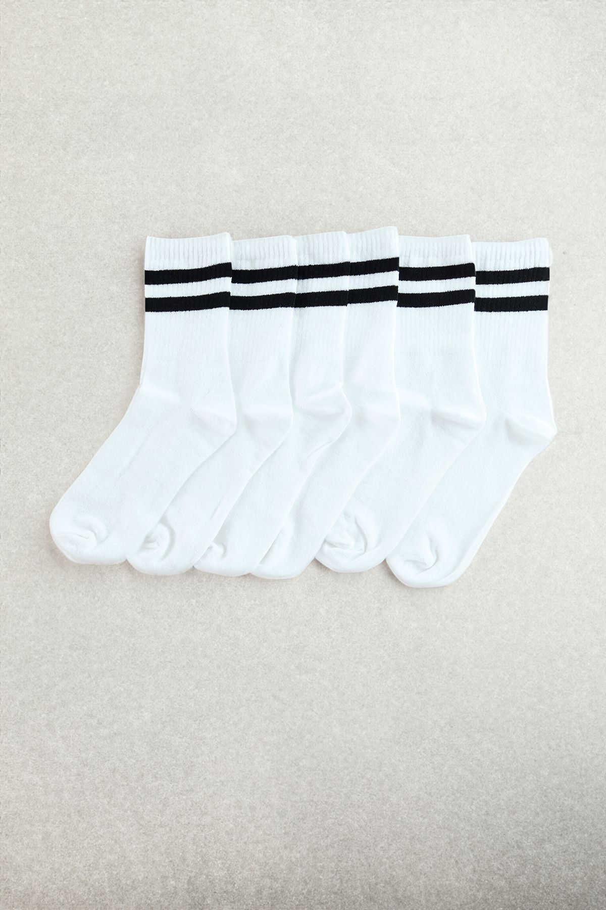 Trendyol Collection Sada 6 bílých unisex bavlněných pruhovaných College-Tenis-Medium Ponožky Tedaw25Co00010