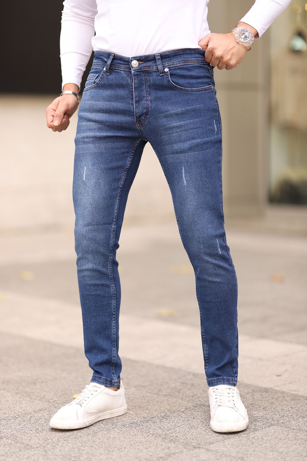 Trendyol Collection Marineblaue Skinny-Jeans – Zitate-Jeans TMNAW25JE00013