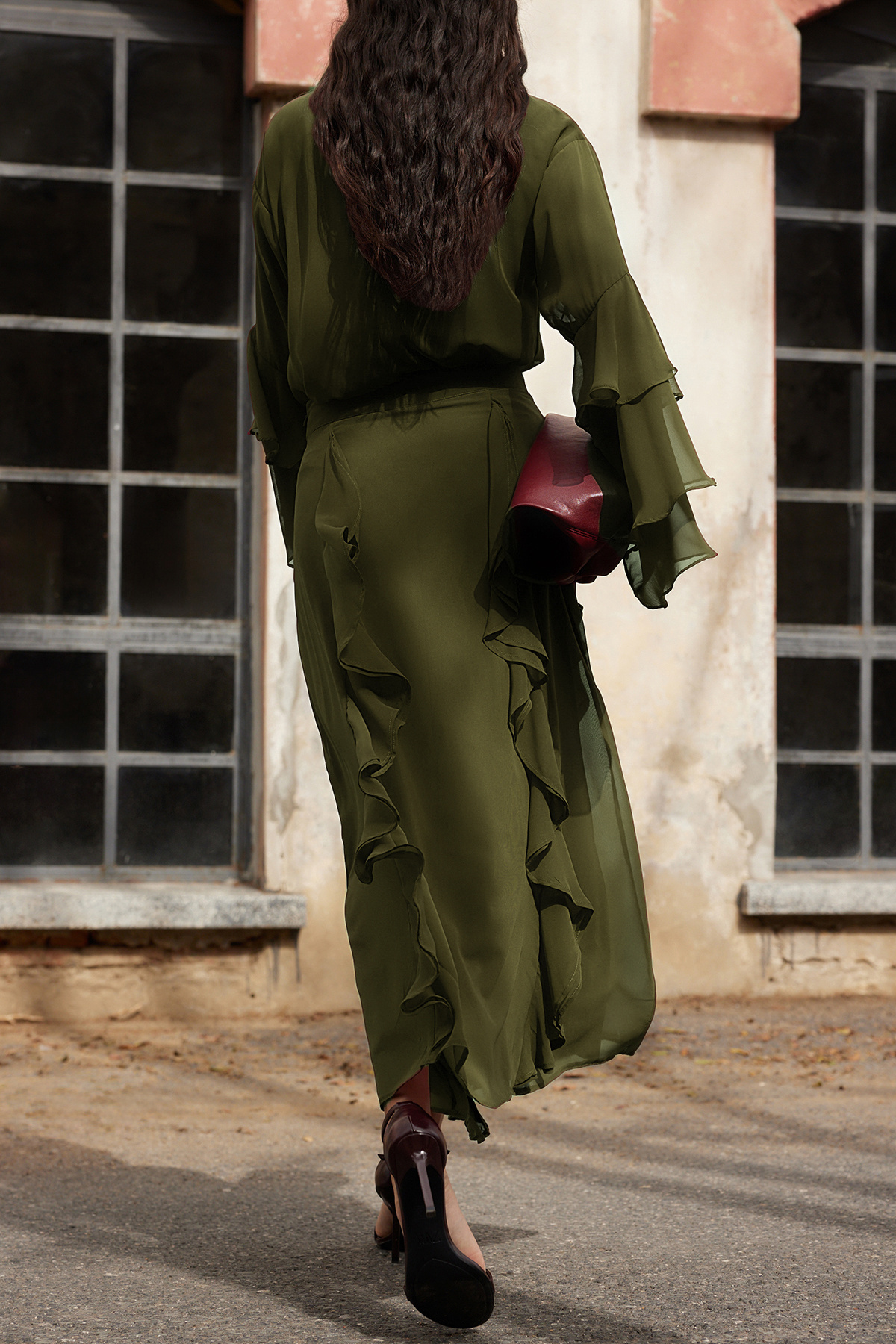 Trendyol Modest X Ai Туника от шифон с волани и ръкави в цвят каки ...