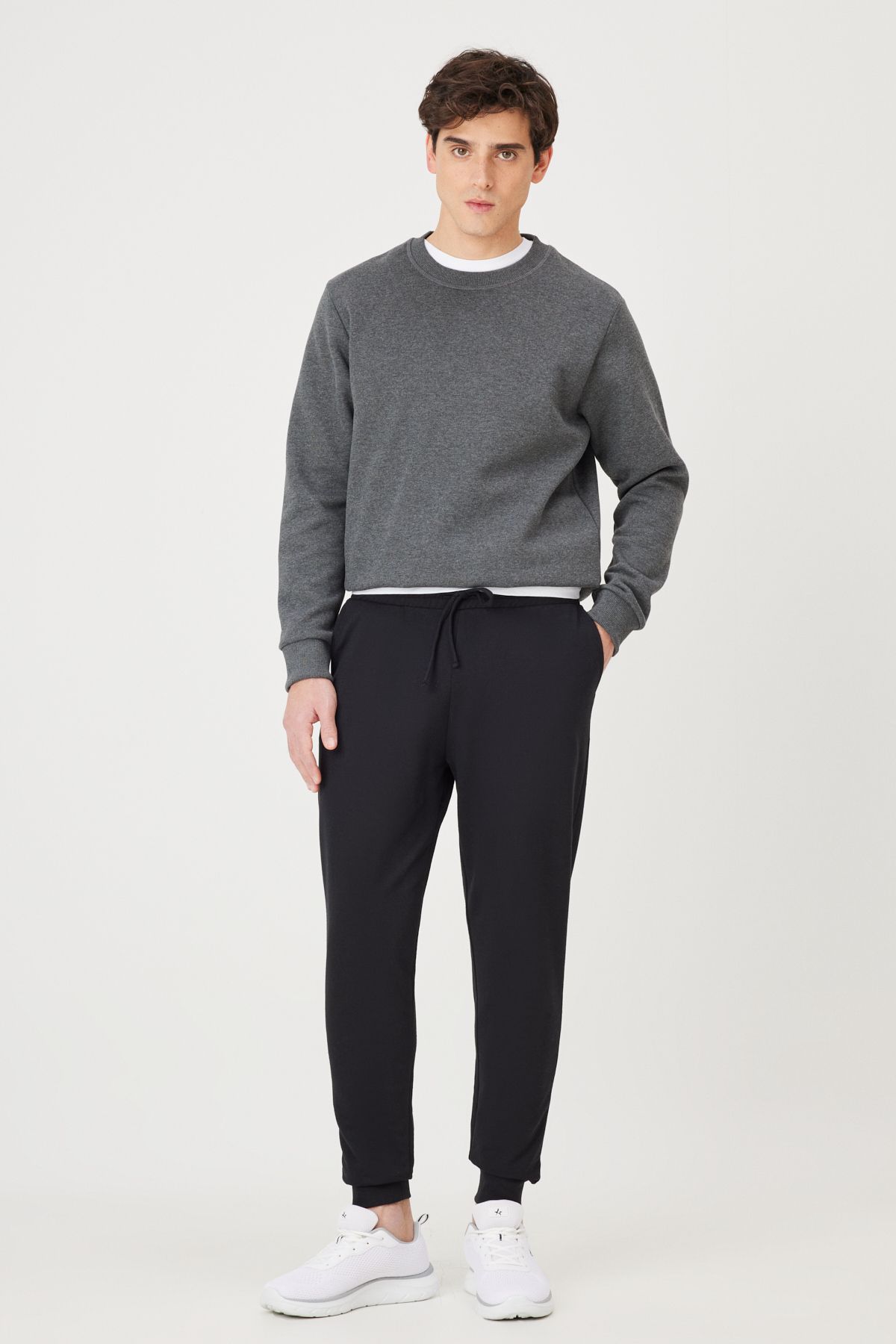George Henry-2 Thread Pockets Comfortable Cotton Standard Fit Regular Fit Jogger Men's Black Sweatpants 6